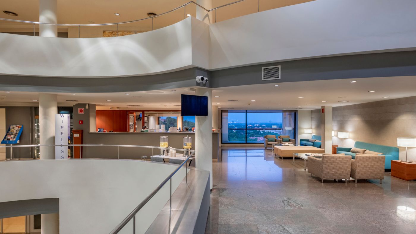 Gran-Hotel-Rey-Don-Jaime-Lobby-38