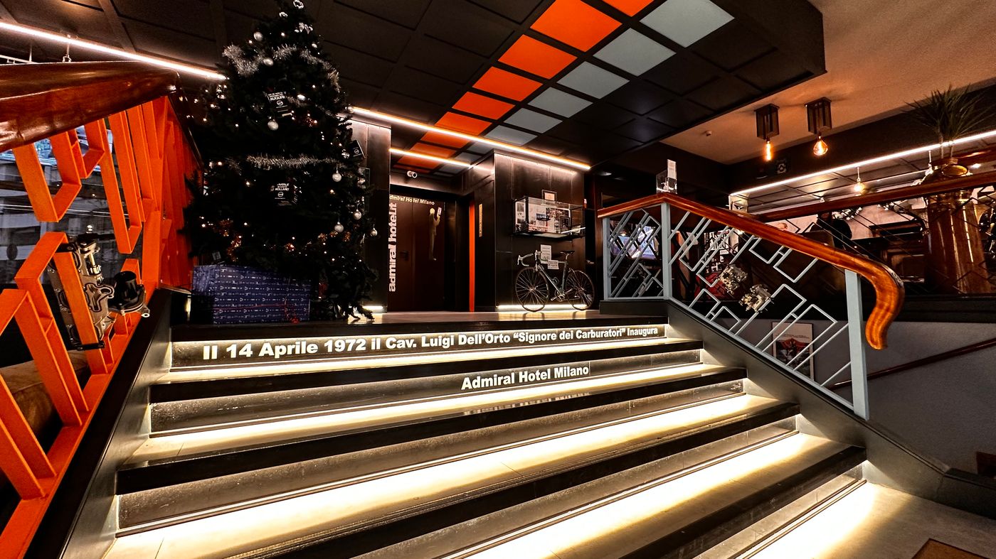 Admiral-Hotel-Lobby-14