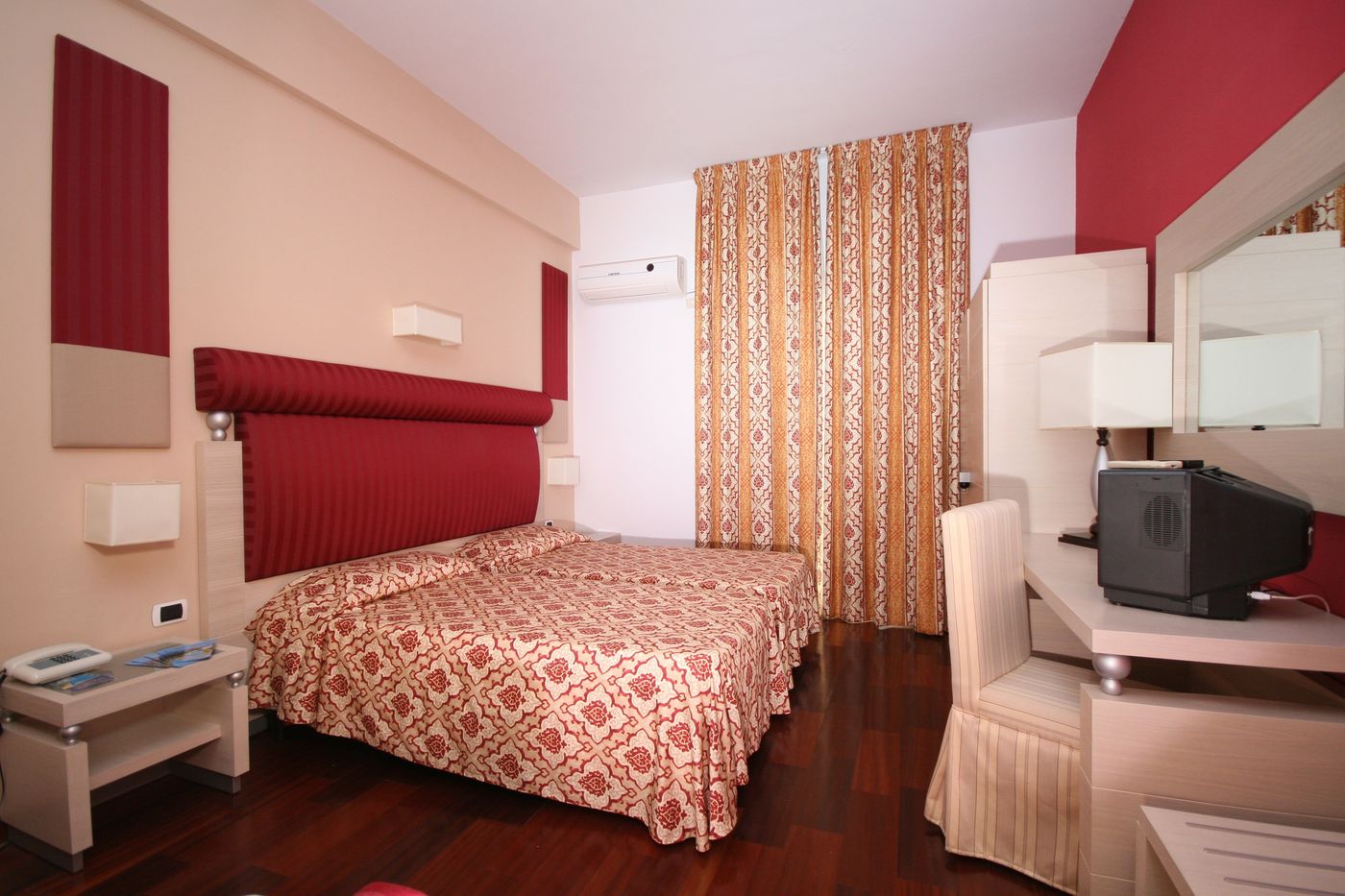 Hotel-Santa-Lucia-Le-Sabbie-d-Oro-Room-20