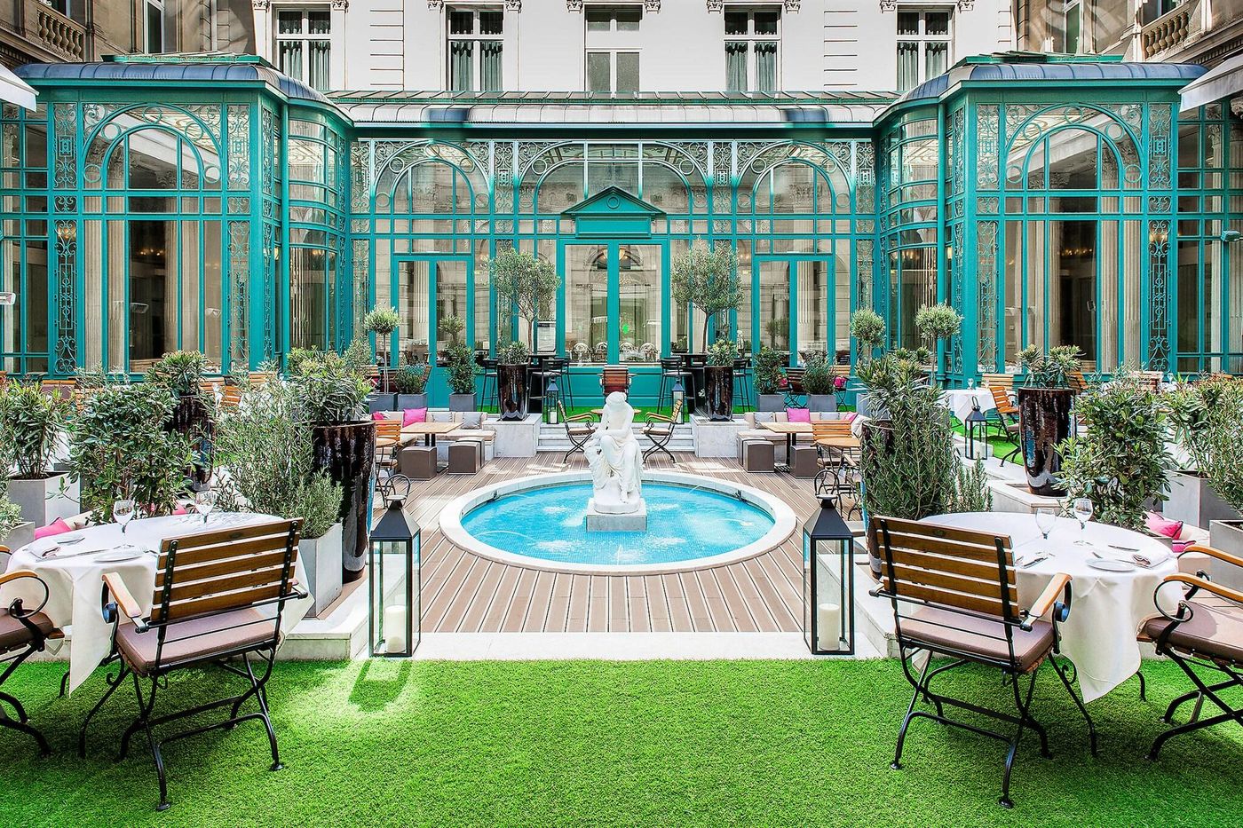 The-Westin-Paris-Pool-82