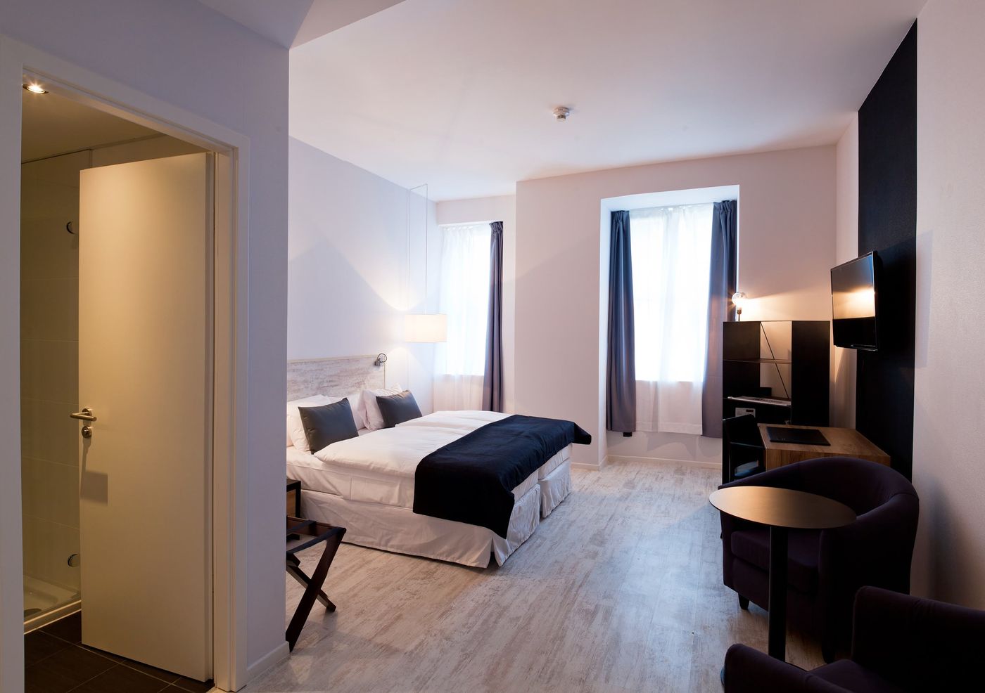 Catalonia-Berlin-Mitte-Room-30