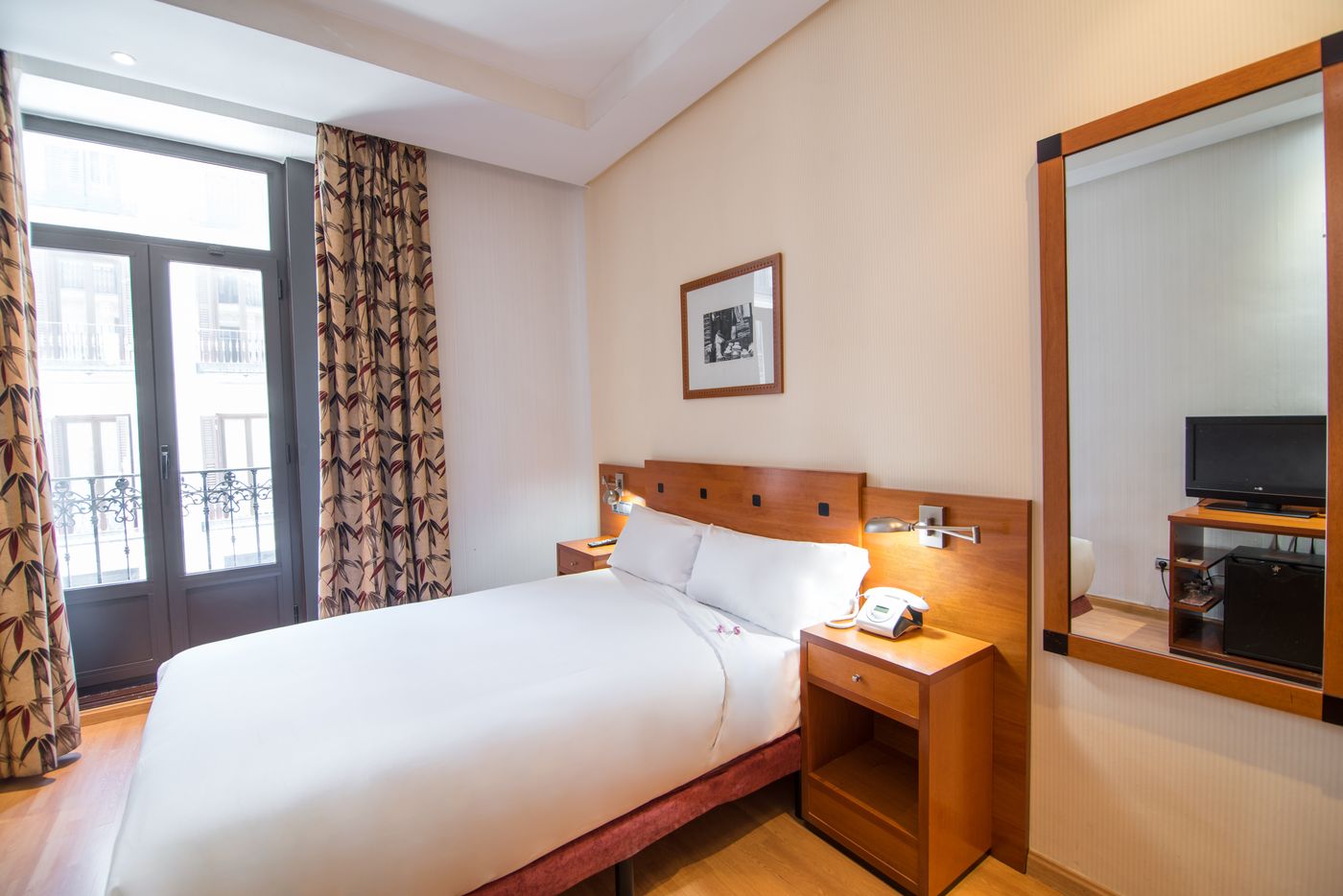 Petit-Palace-Preciados-Room-20