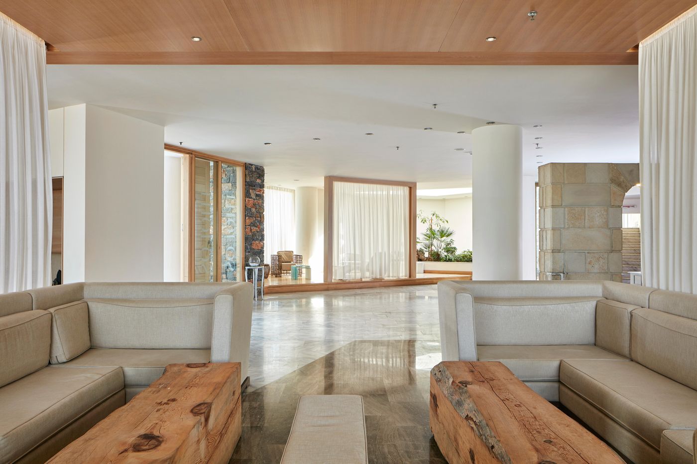 The-Island-Hotel---Adults-Only-Lobby-51