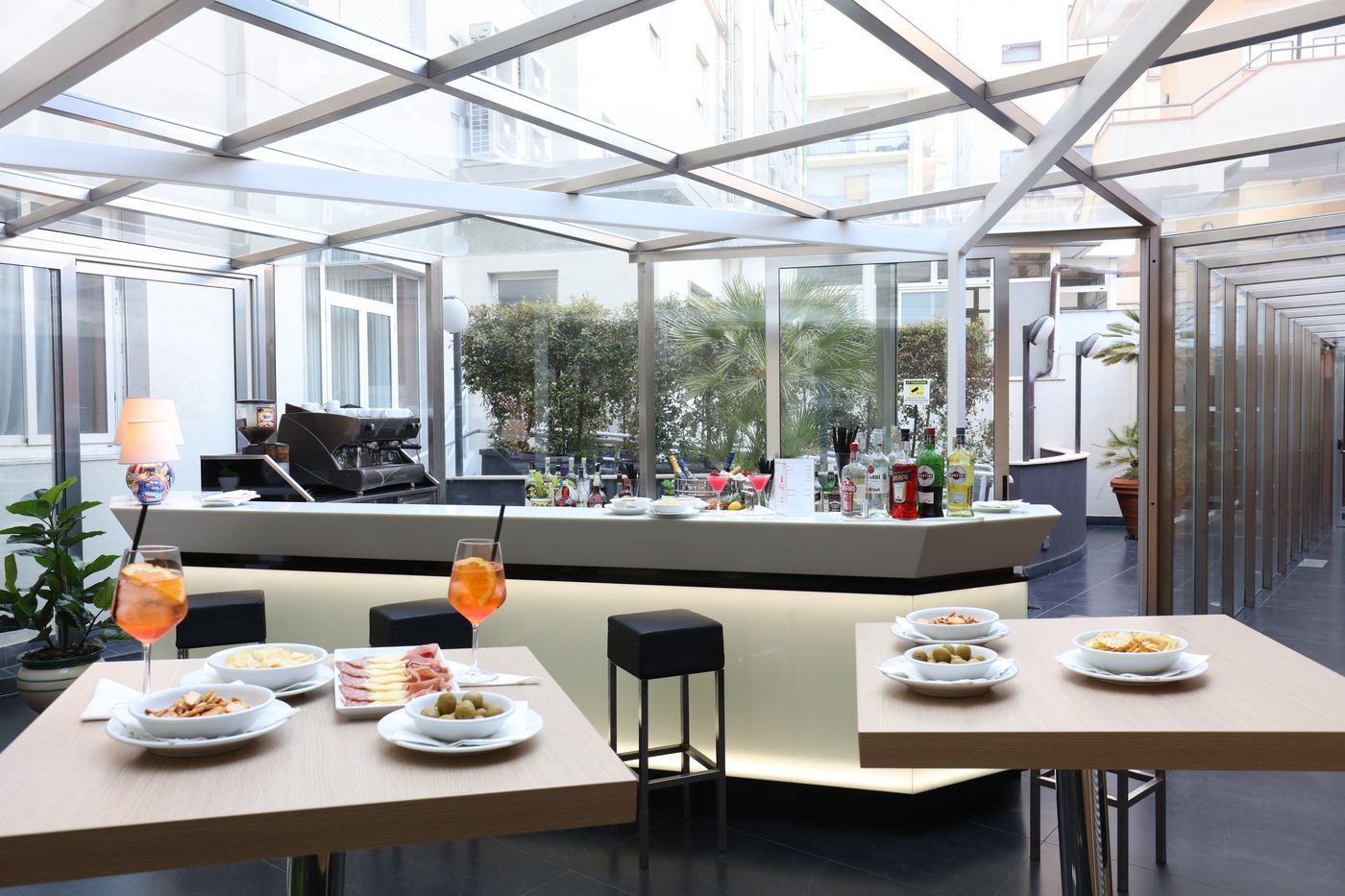 Grande-Albergo-Maugeri-Bar-28