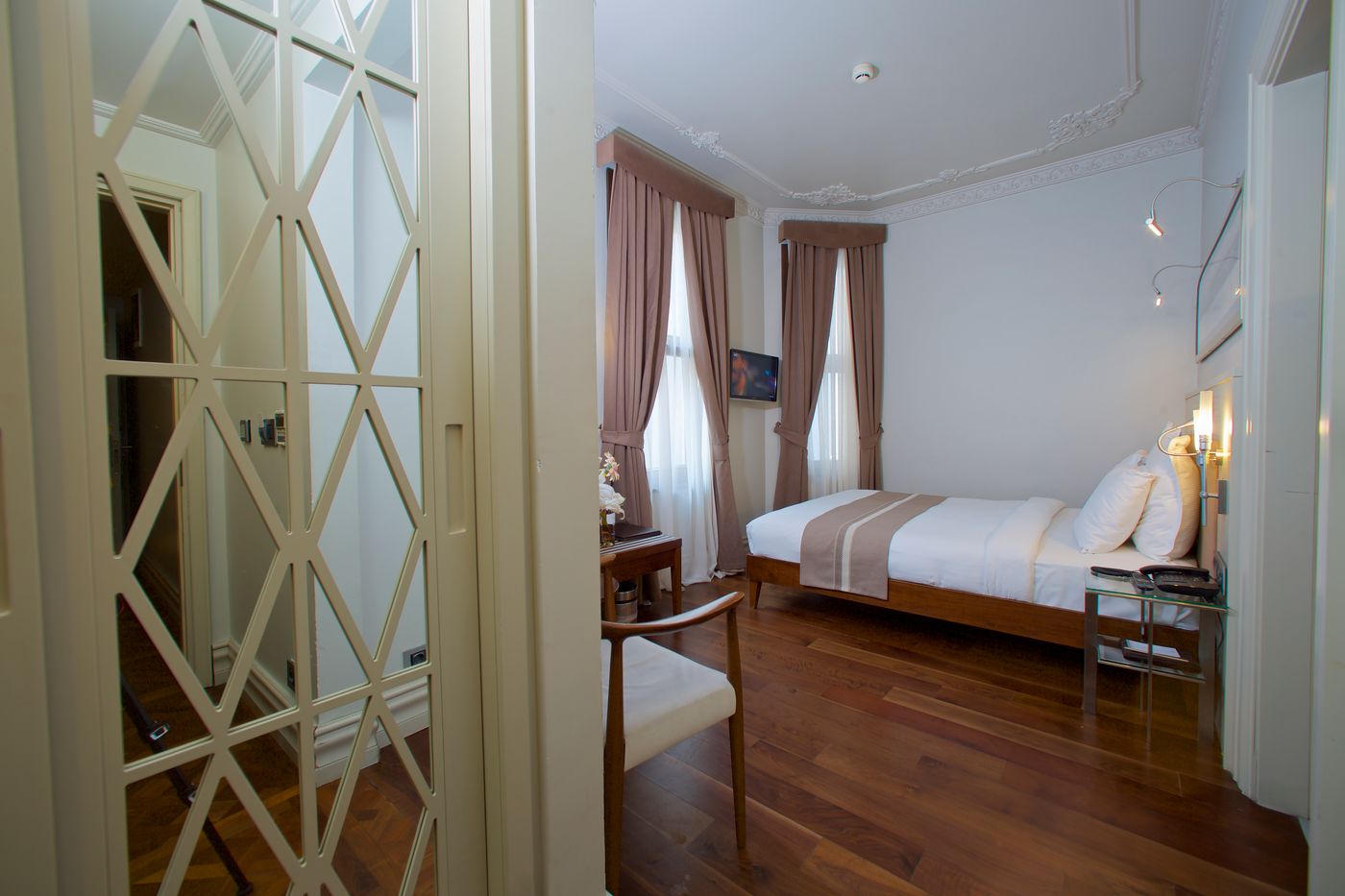 Taxim-Lounge-Hotel-Room-22