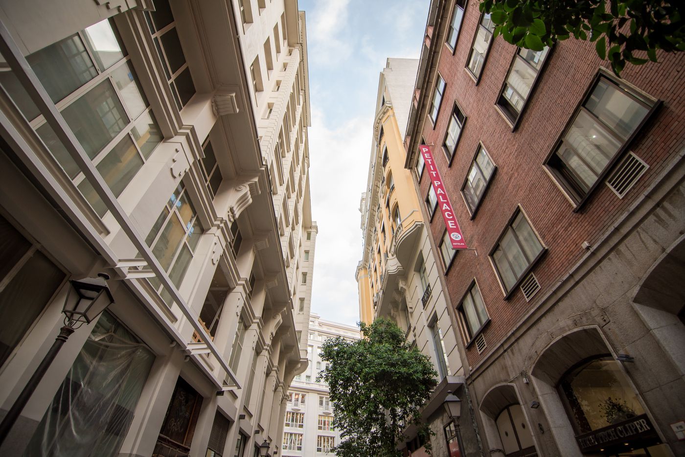 Petit-Palace-Cliper-Gran-V--a-General-view-1