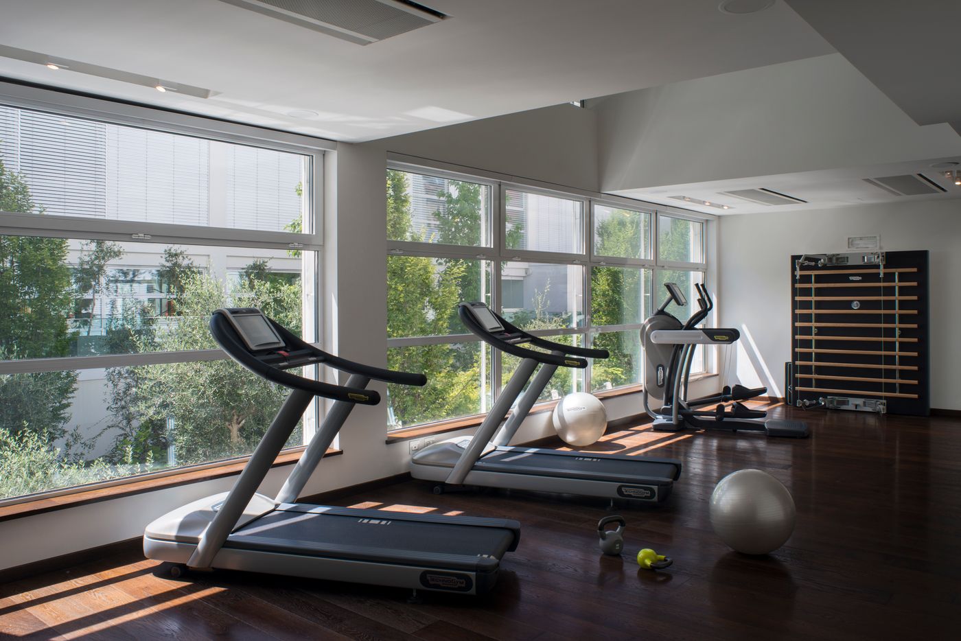 Magna-Pars---LHotel-a-Parfum-Sports-and-Entertainment-40