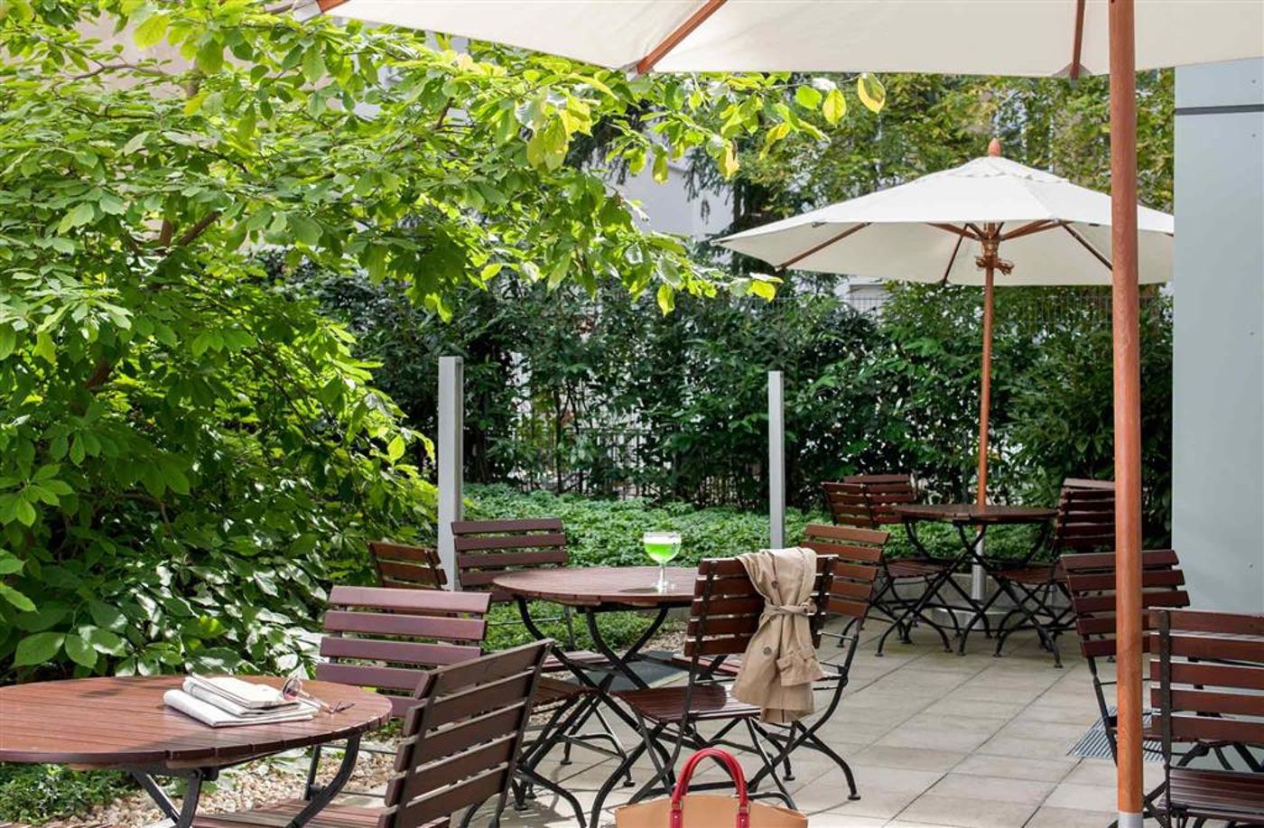 B-B-HOTEL-Berlin-City-West-Terrace-35