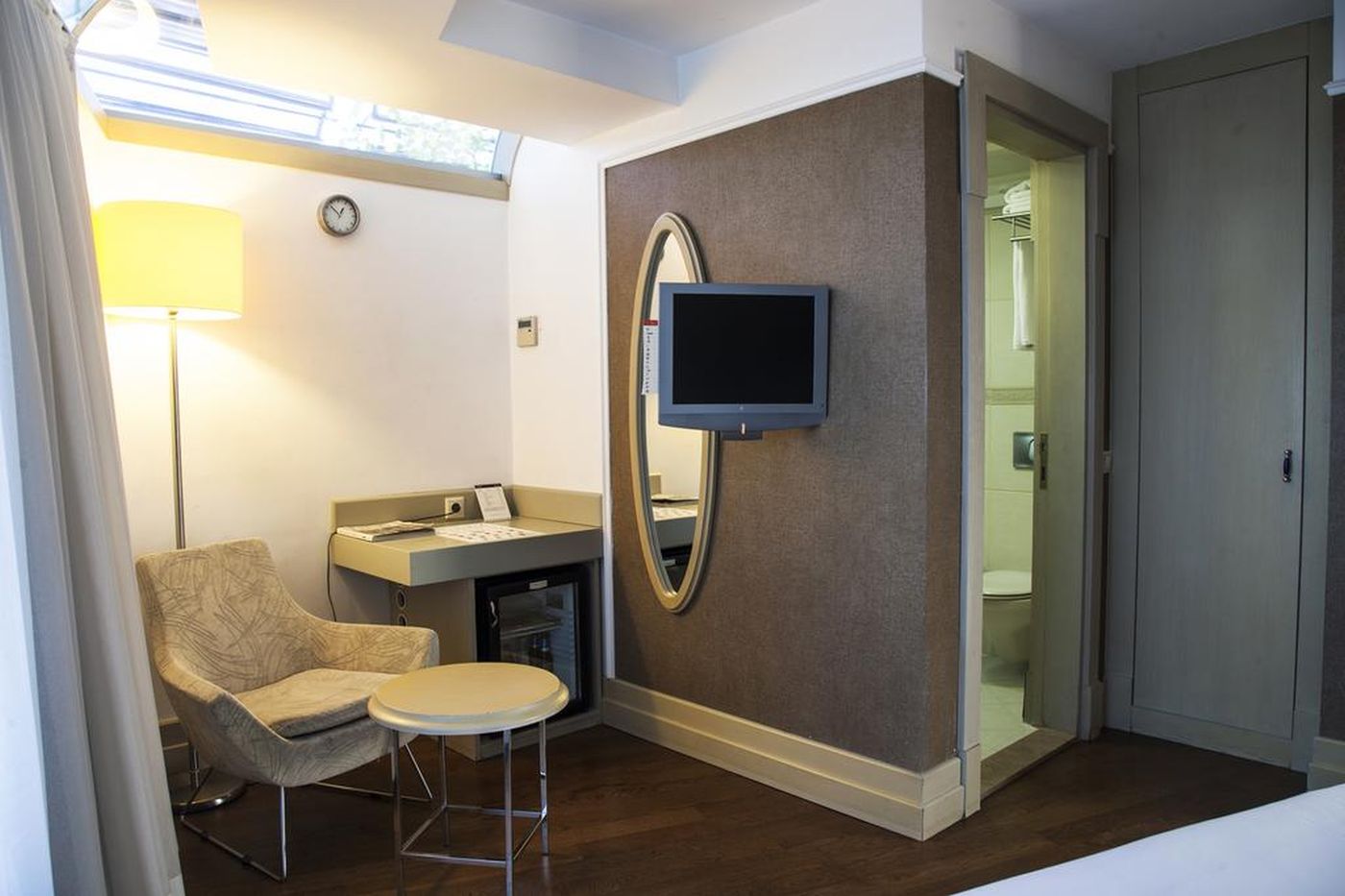 Faros-Old-City-Hotel-Room-5