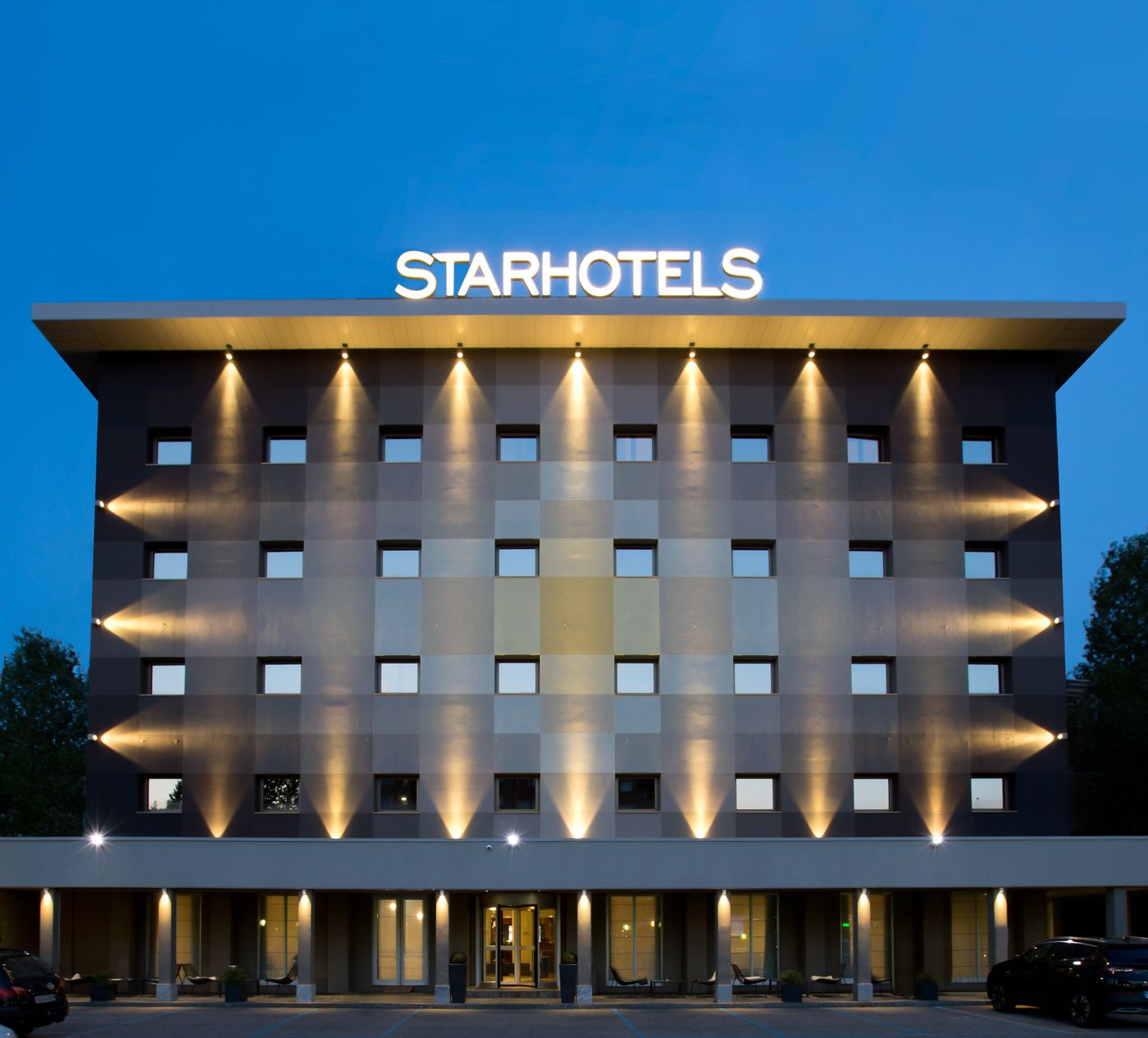 Starhotels-Tourist-General-view-26