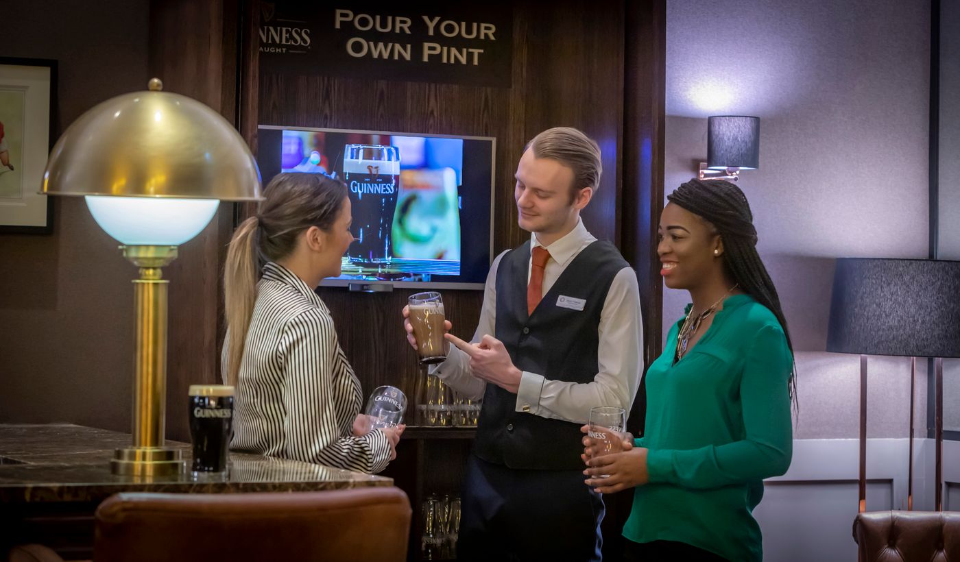 Clayton-Hotel-Burlington-Road-Bar-10