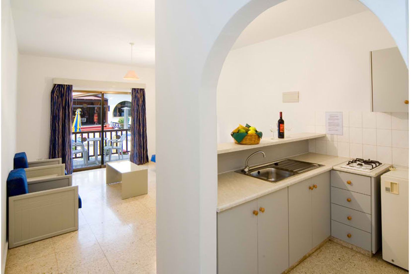 Cosmelenia Apartments