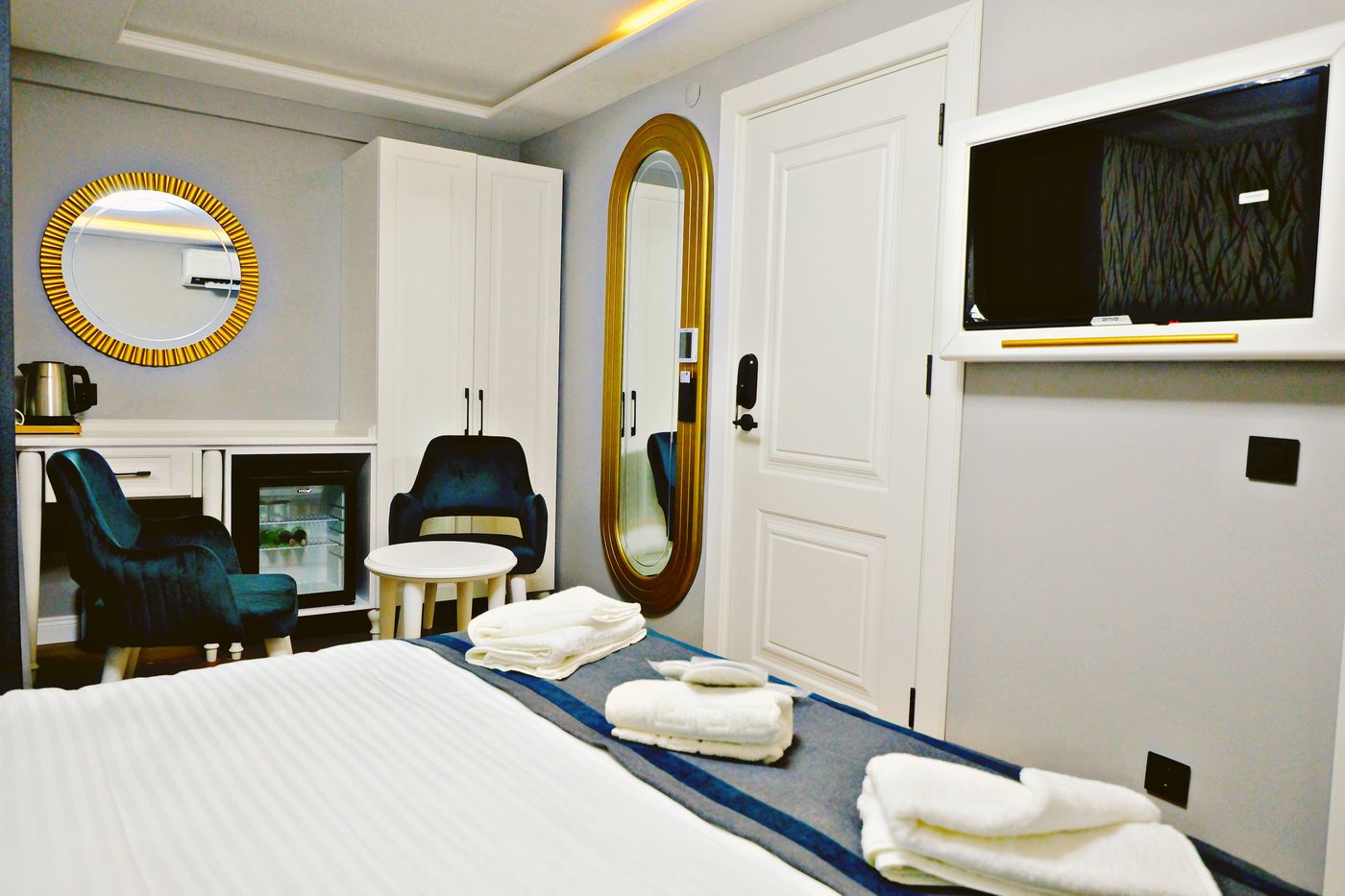 The-Saint-Otel-Room-11