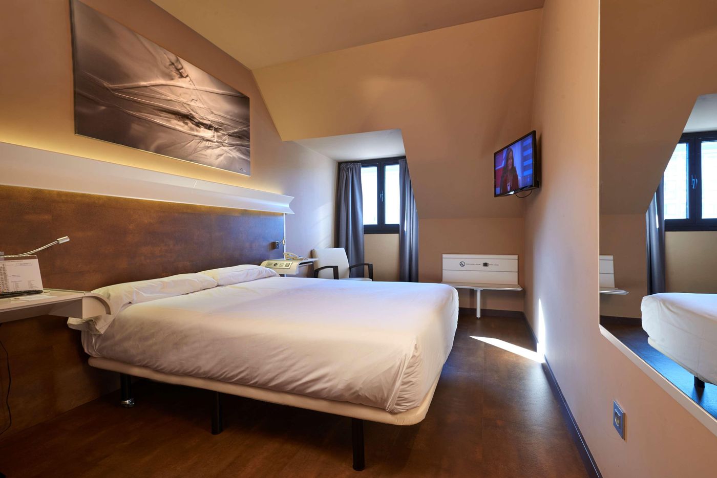 Silken Monumental Naranco-Spain-OVIEDO-Room-9