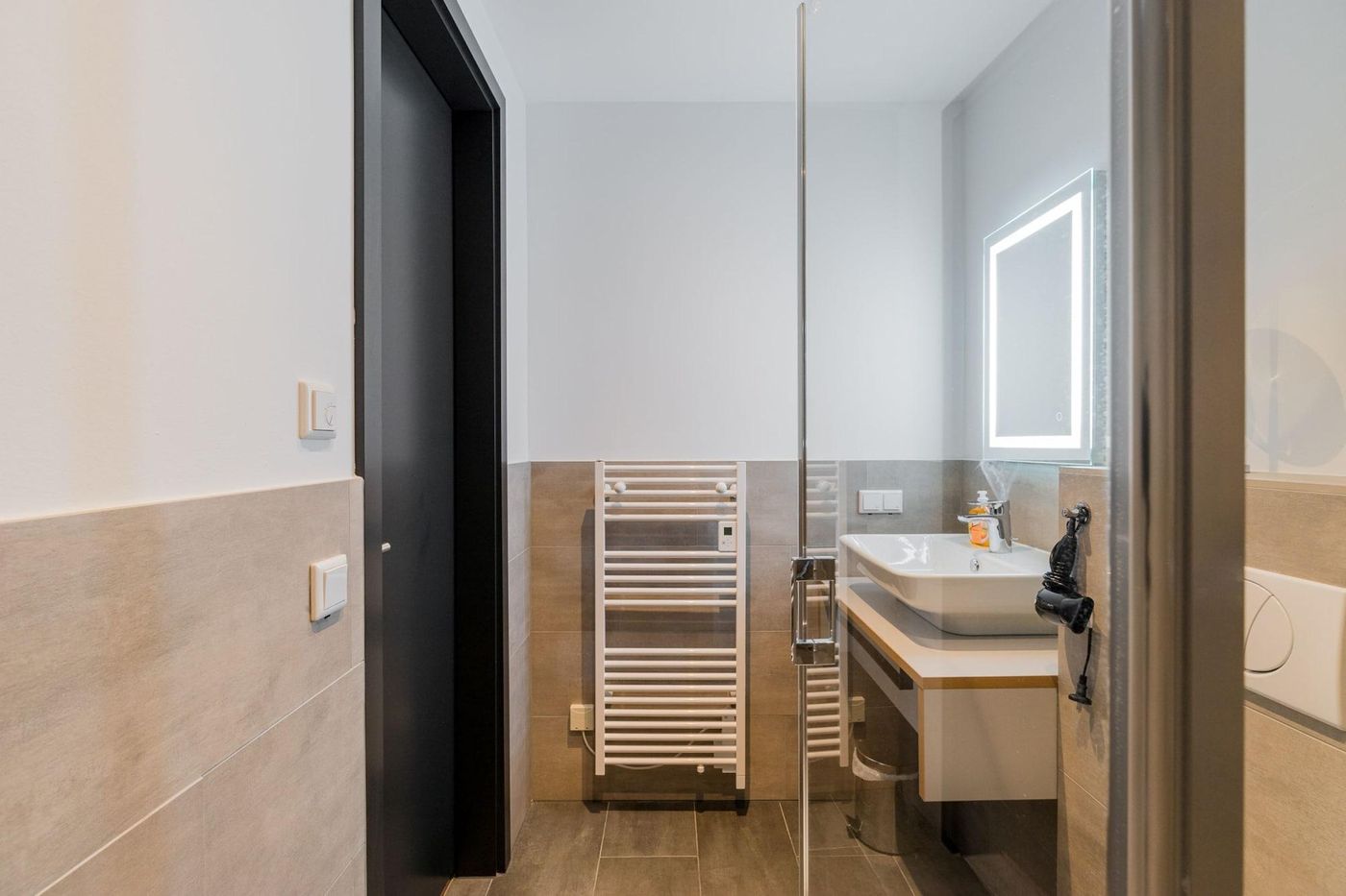 Nena-Apartments-Kreuzberg-61-Room-48