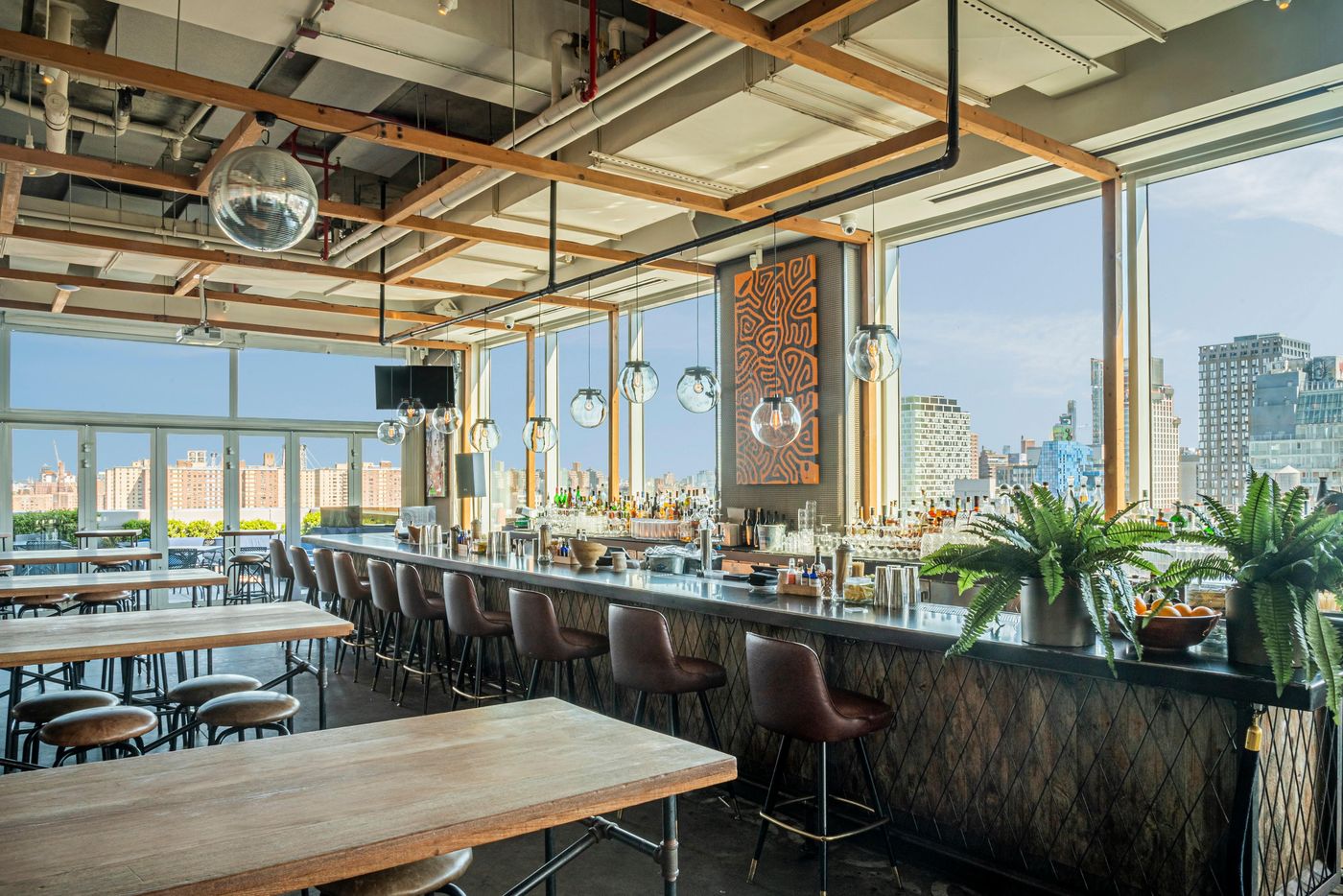 Hotel-Indigo-Lower-East-Side-New-York-Bar-4