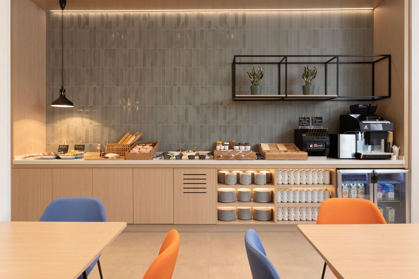 Staybridge-Suites-Malaga-Restaurant-23