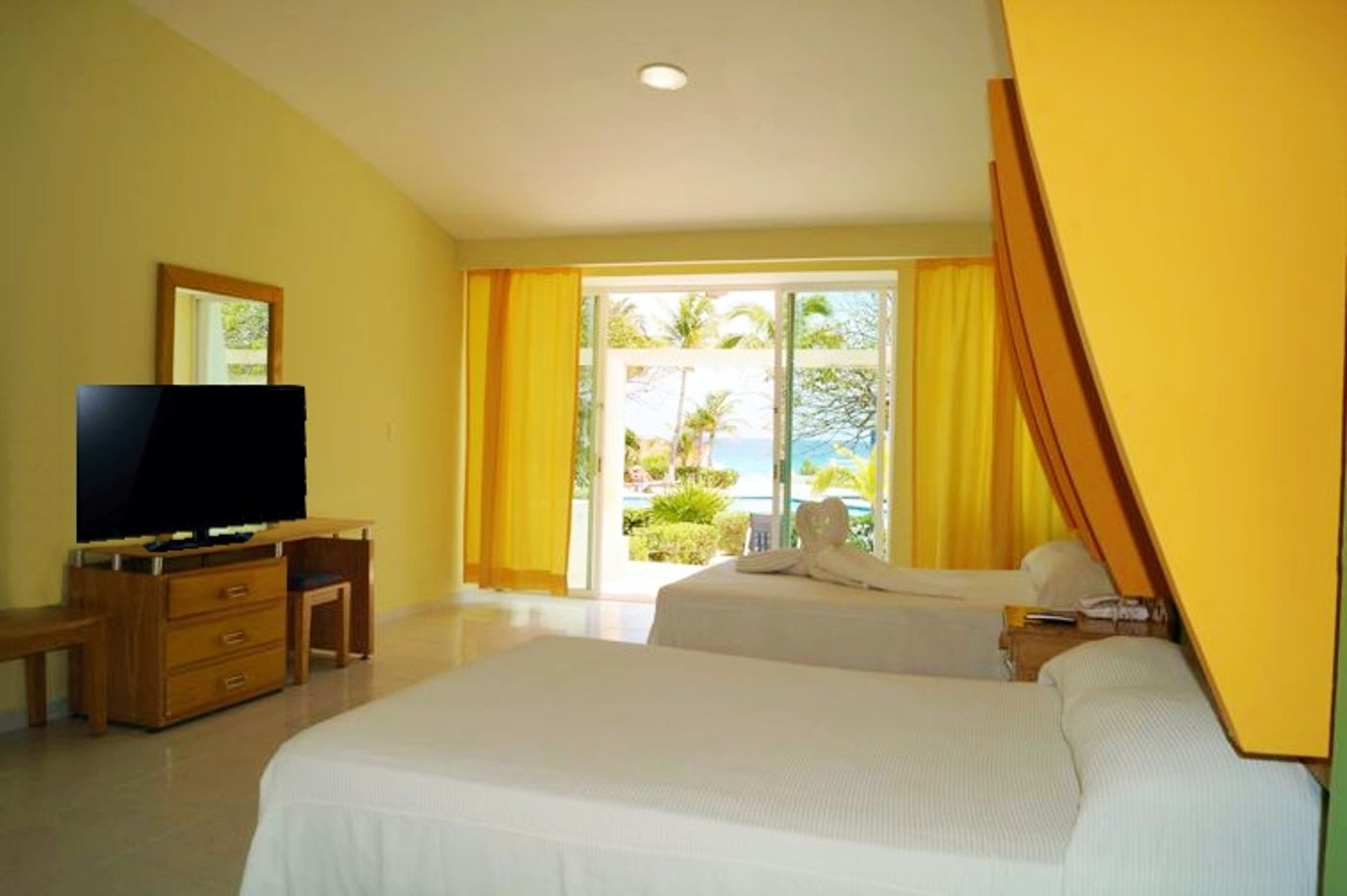 Solymar Cancun Beach Resort