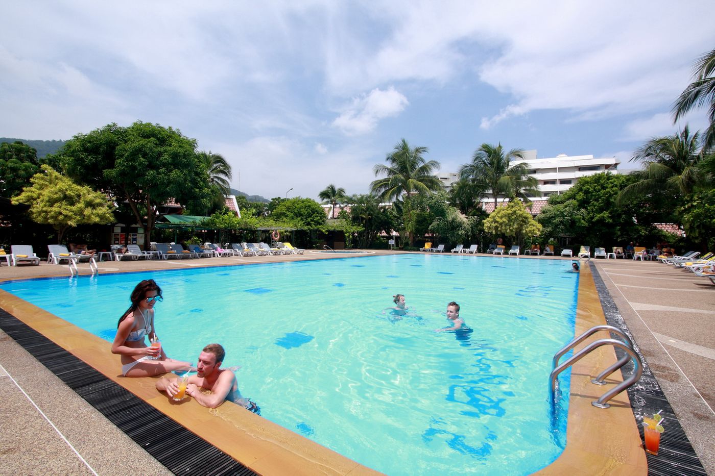 Patong-Resort--SHA-Extra-Plus--Pool-3