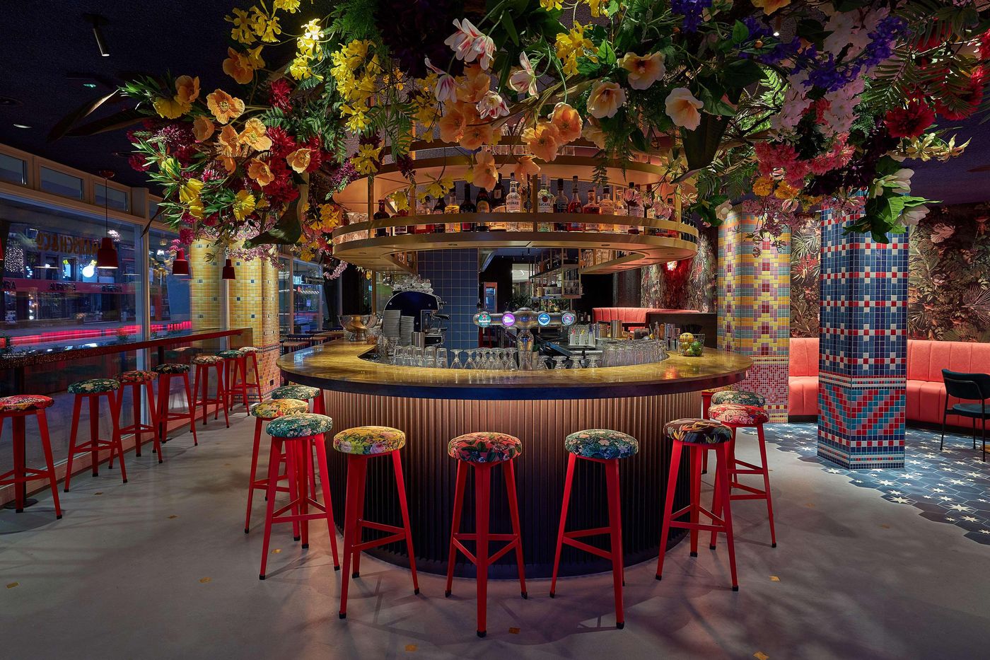 NH-Collection-Amsterdam-Flower-Market-Bar-14