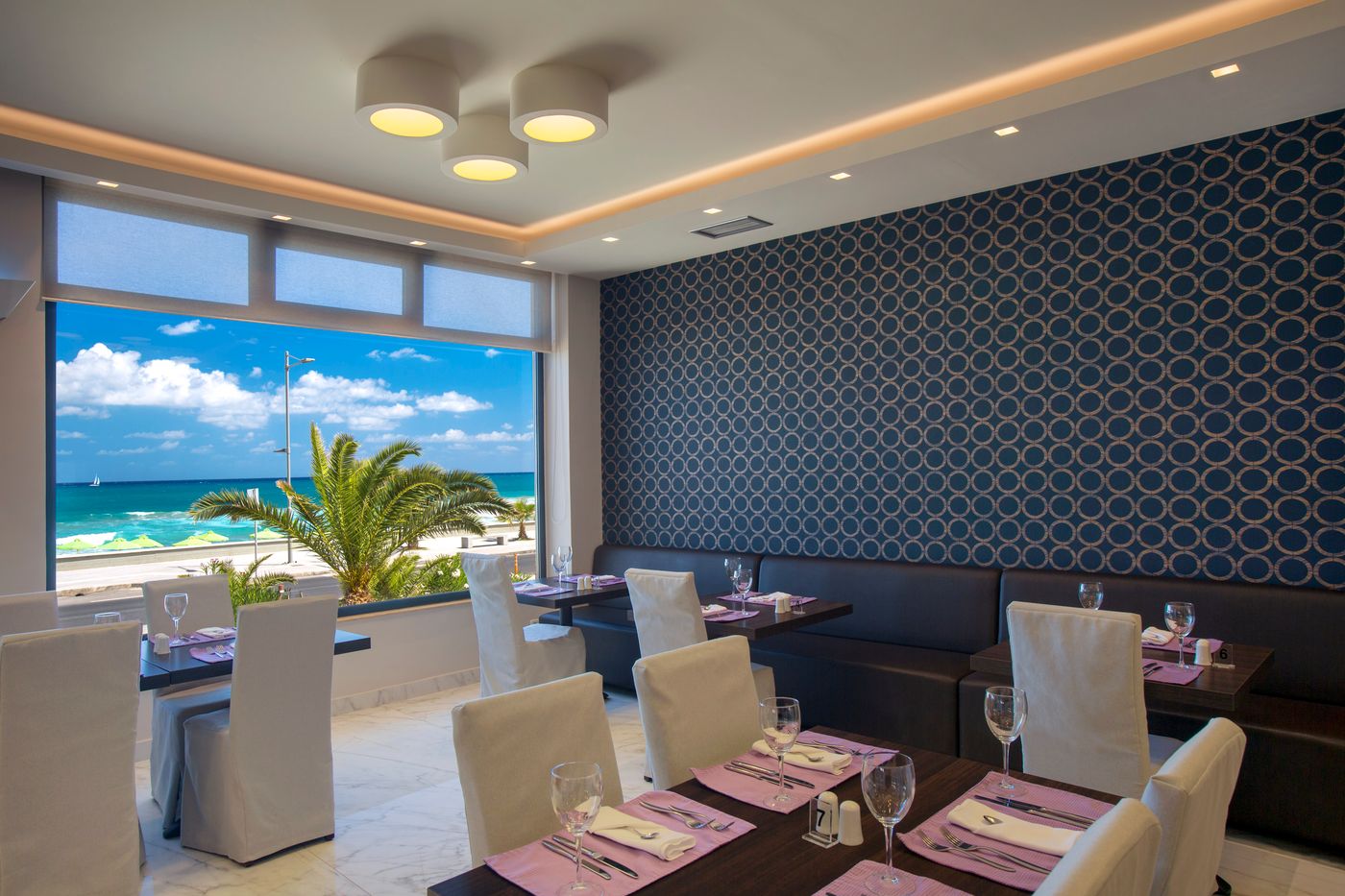 Atlantis-Beach-Restaurant-24