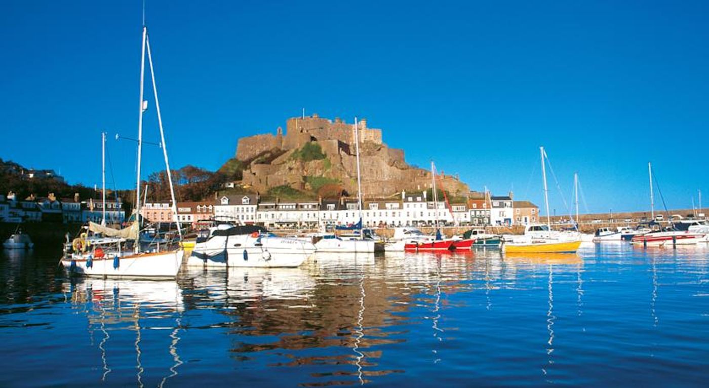 Beachcombers-Hotel-Beach-3