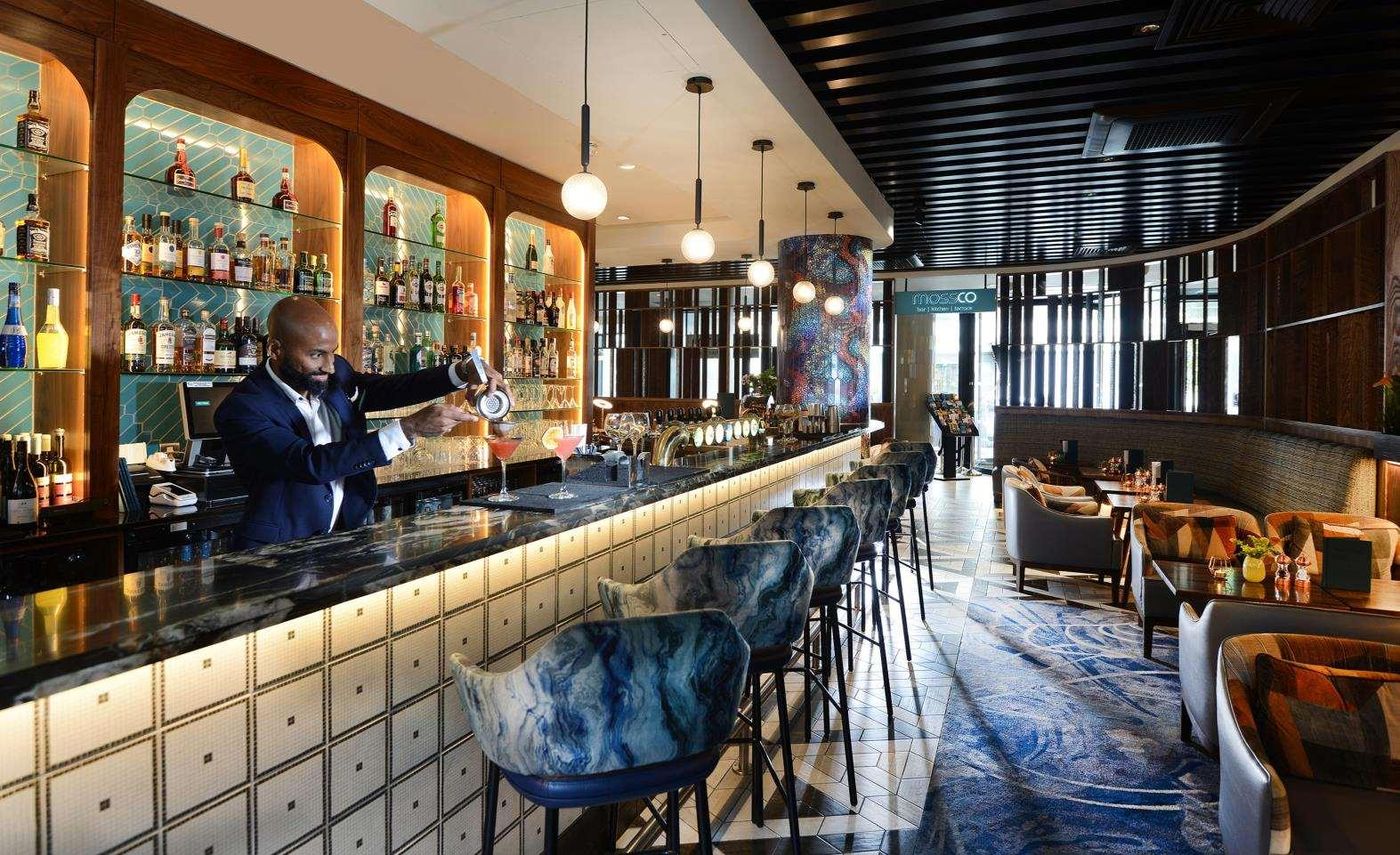 Travelodge-Plus-Dublin-City-Centre-Bar-10