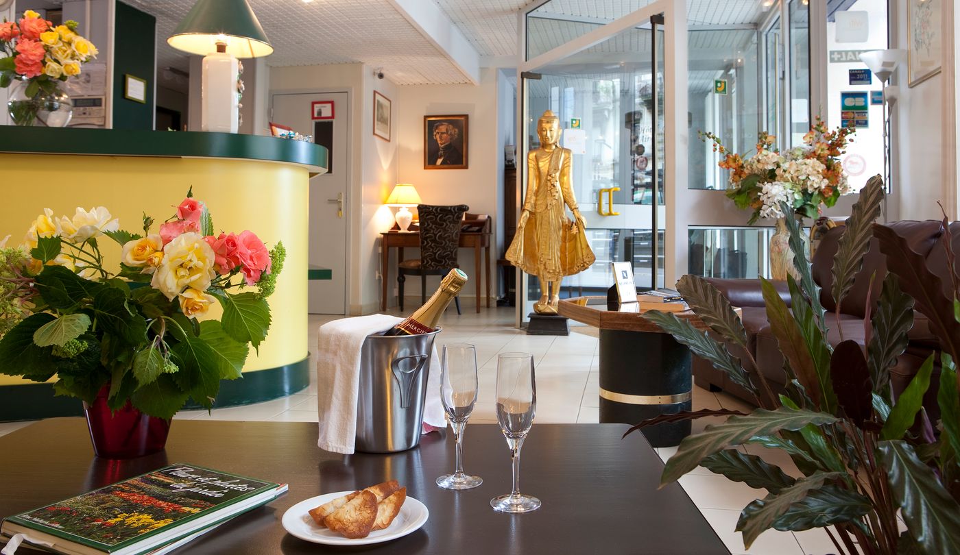 Berlioz - France - LYON - Lobby - 4