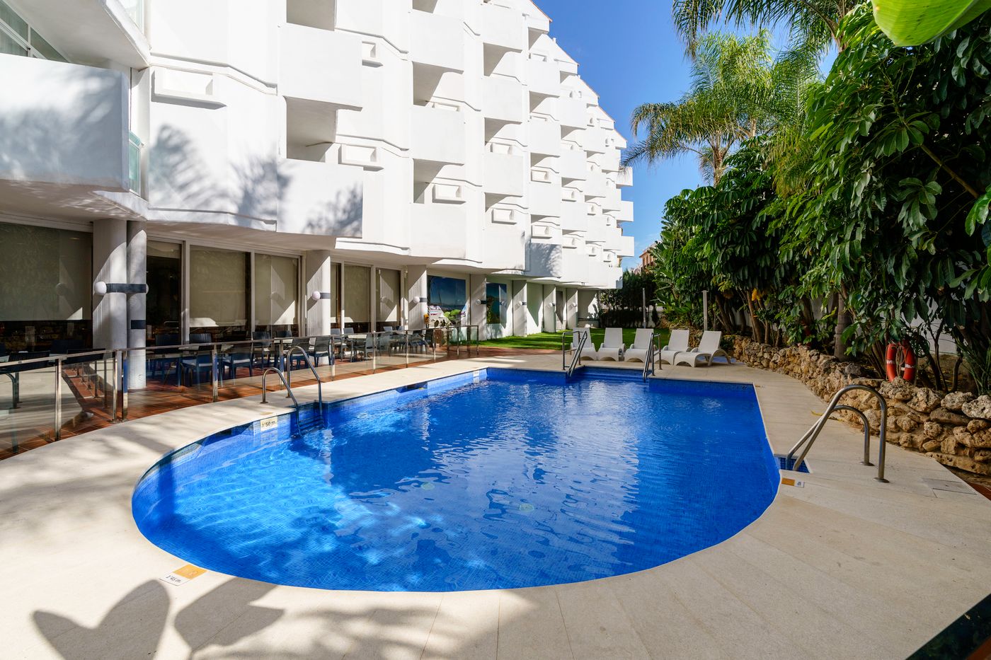 AluaSun-Lago-Rojo-Pool-3