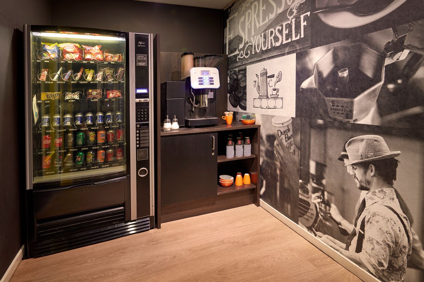 Nova-Hotel---Apartments-Lobby-34