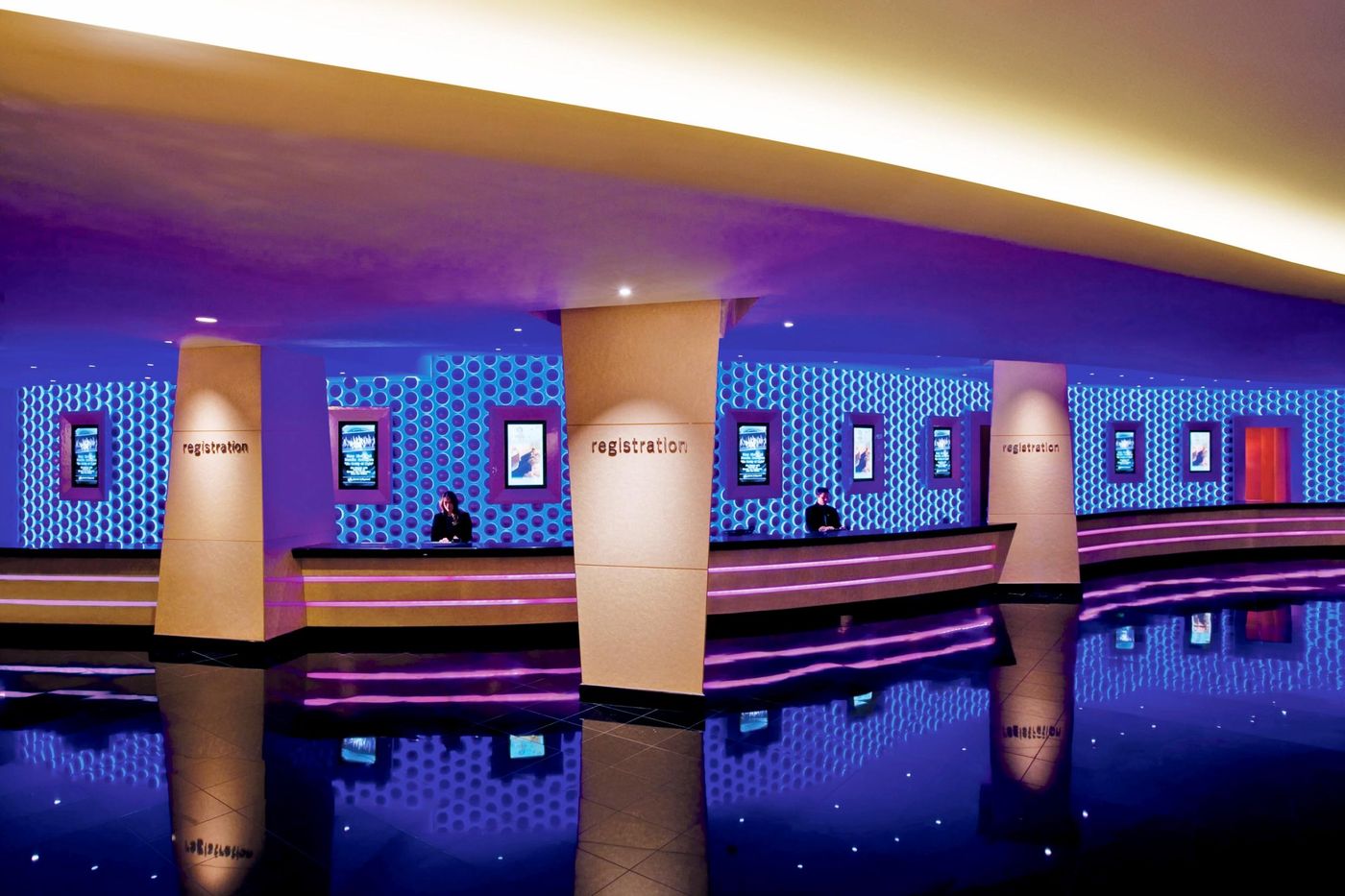 Planet-Hollywood-Resort---Casino-Lobby-24