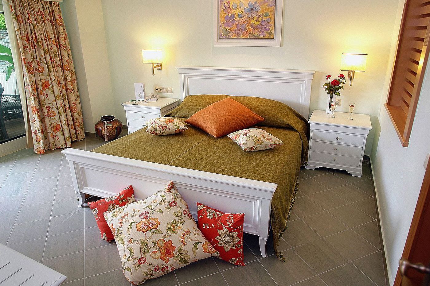 Theophano-Imperial-Palace-Room-39