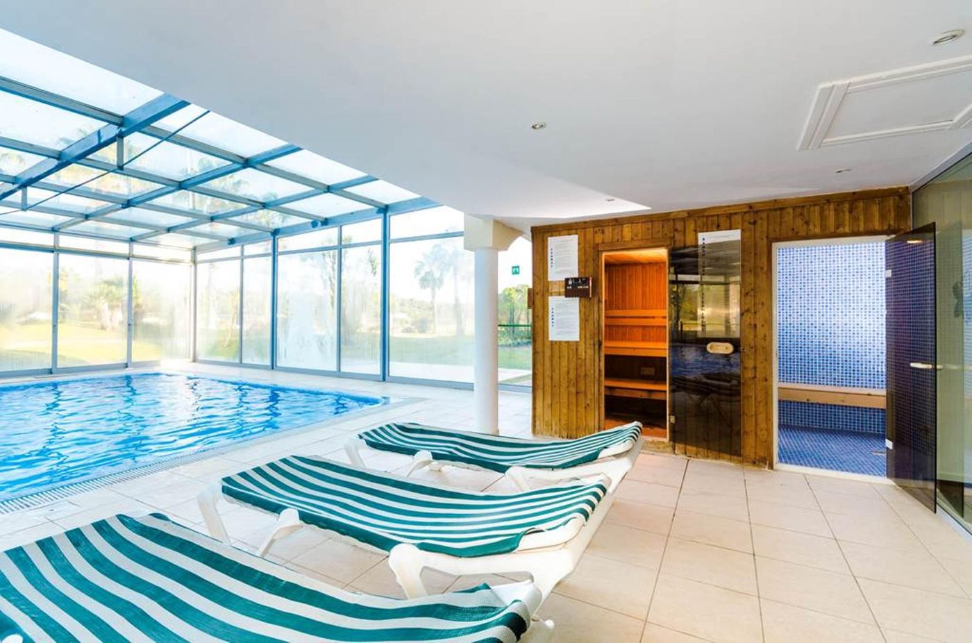 The-Navigator---Palm-Oasis-Alvor-Pool-52