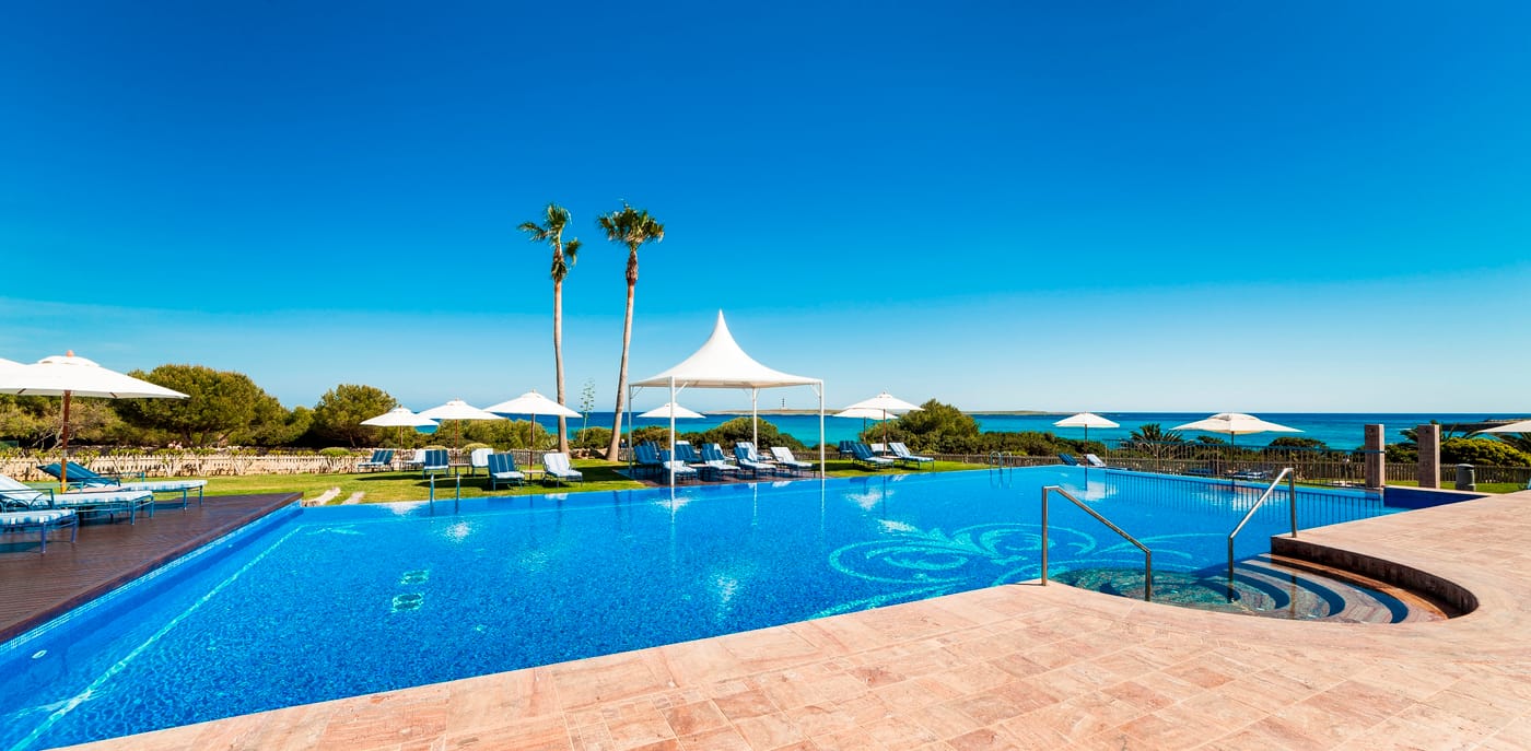 Insotel-Punta-Prima-Prestige-Suites---Spa-Pool-9