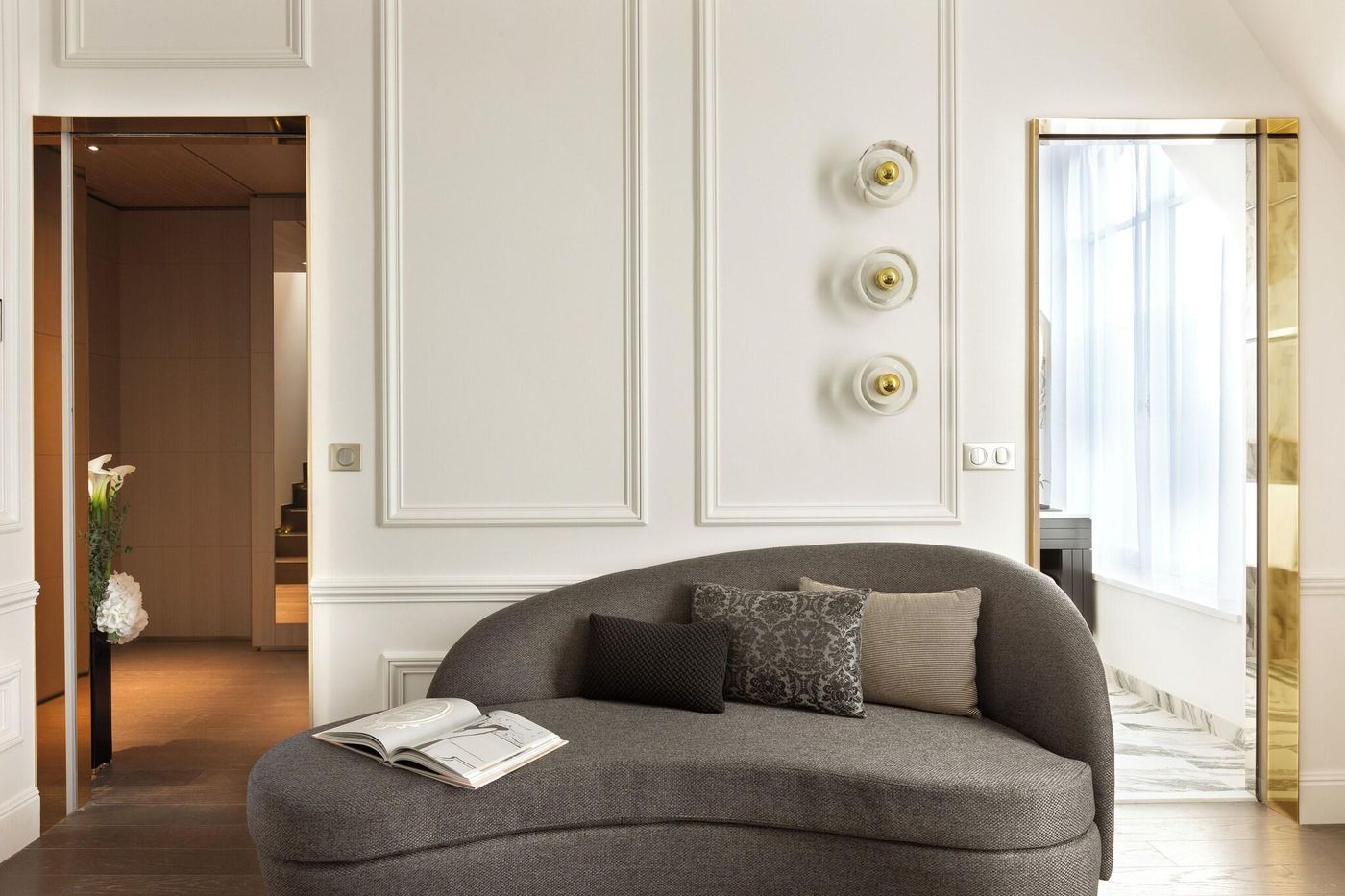 La-Clef-Champs-Elysees-by-The-Crest-Collection-Room-30