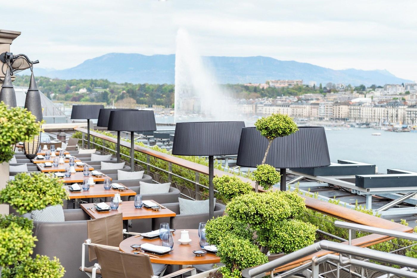 Four-Seasons-Hotel-Geneva-Restaurant-71