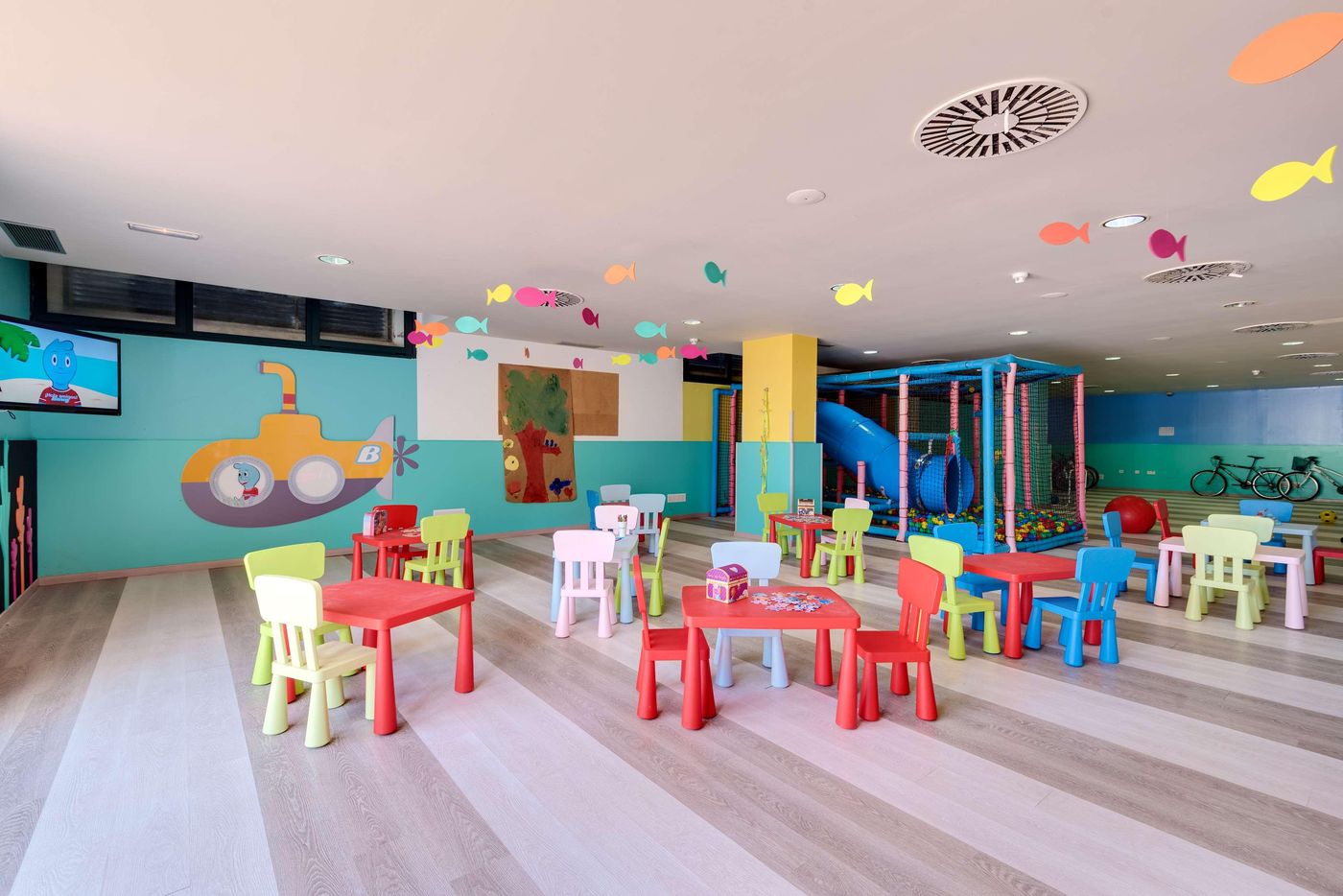 Barcelo-Costa-Ballena-Sports-and-Entertainment-58