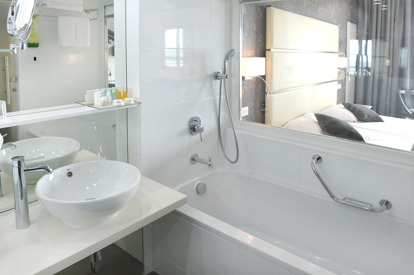 Palm-Beach-Hotel---Bungalows-Room-39