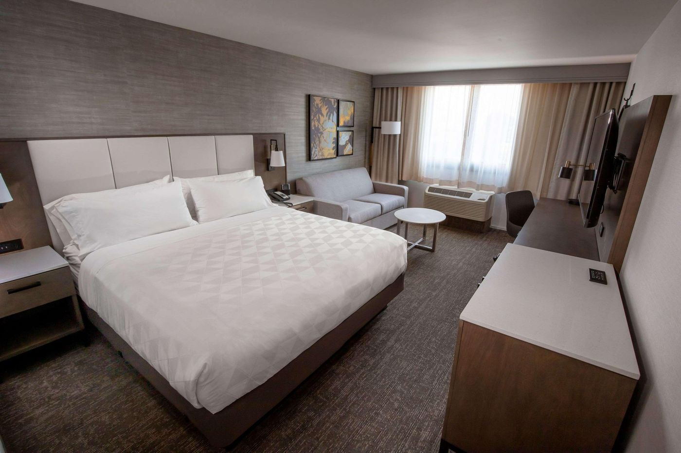 Doubletree-by-Hilton-Buena-Park-Room-19