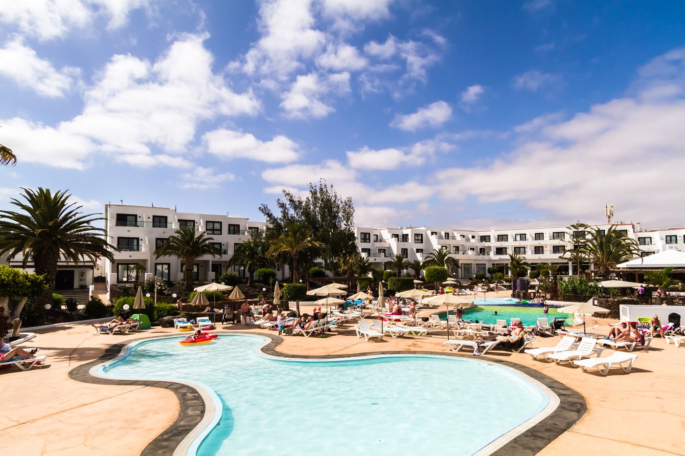 Bluebay-Lanzarote-Pool-2