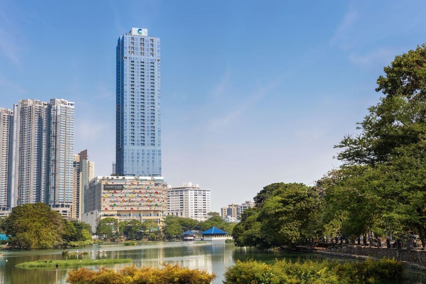 Courtyard-By-Marriott-Colombo-Lobby-2