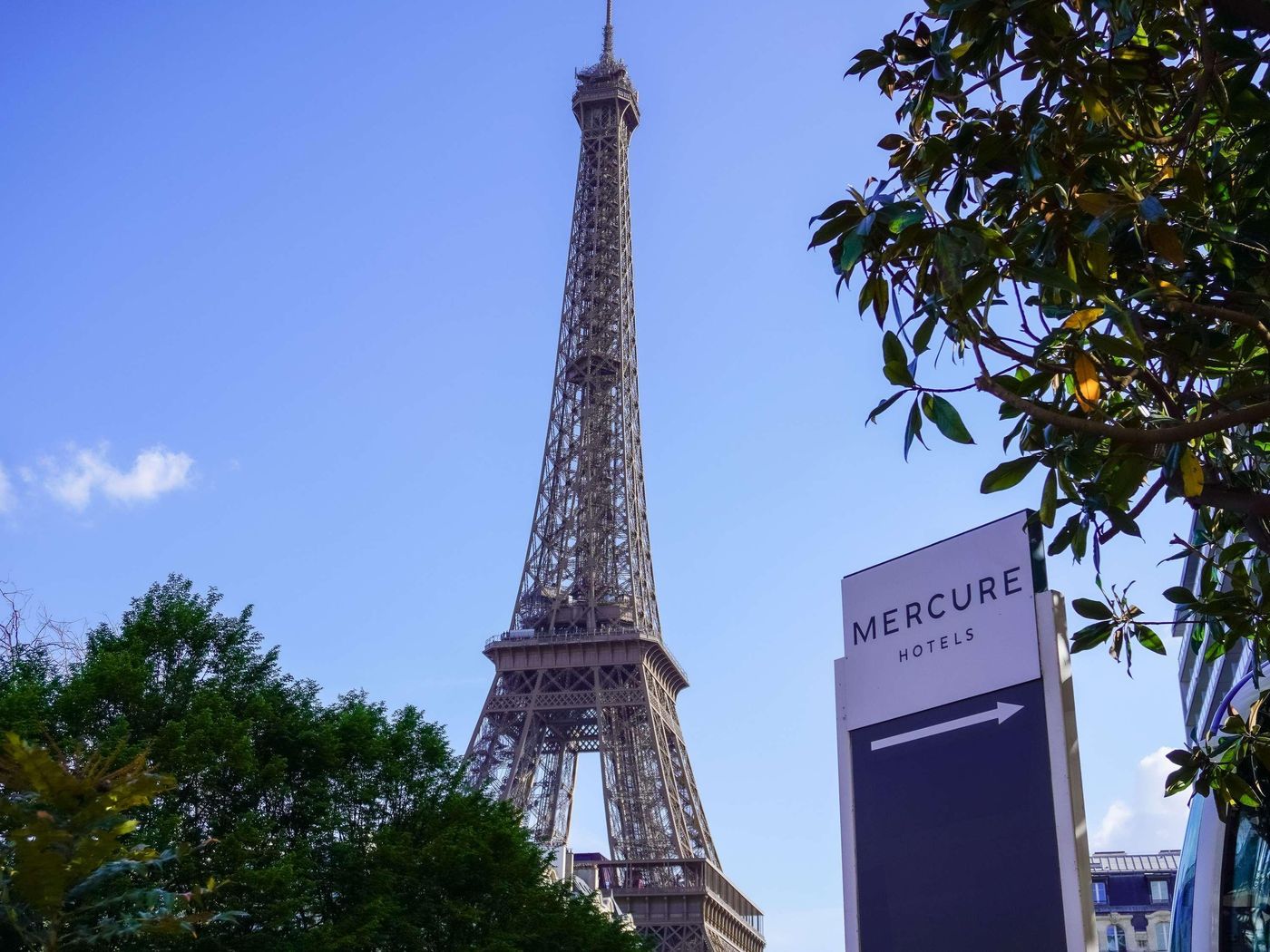 Mercure-Paris-Tour-Eiffel-Suffren-General-view-3