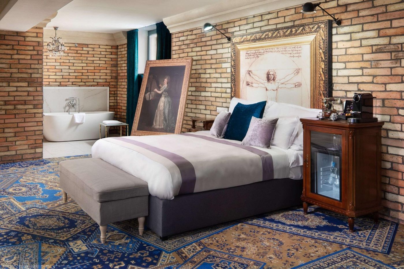 Mystery-Hotel-Budapest-Room-29