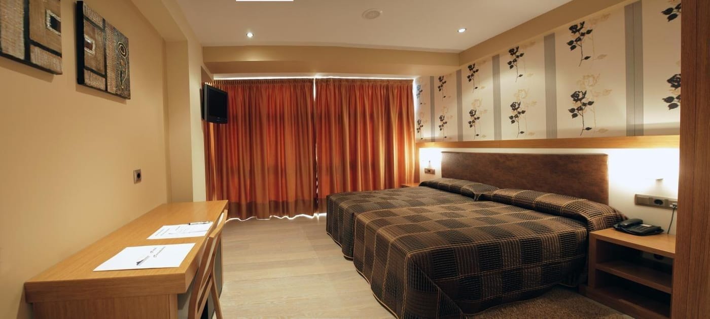 Hotel Montedobra-Spain-TORRELAVEGA-Room-7