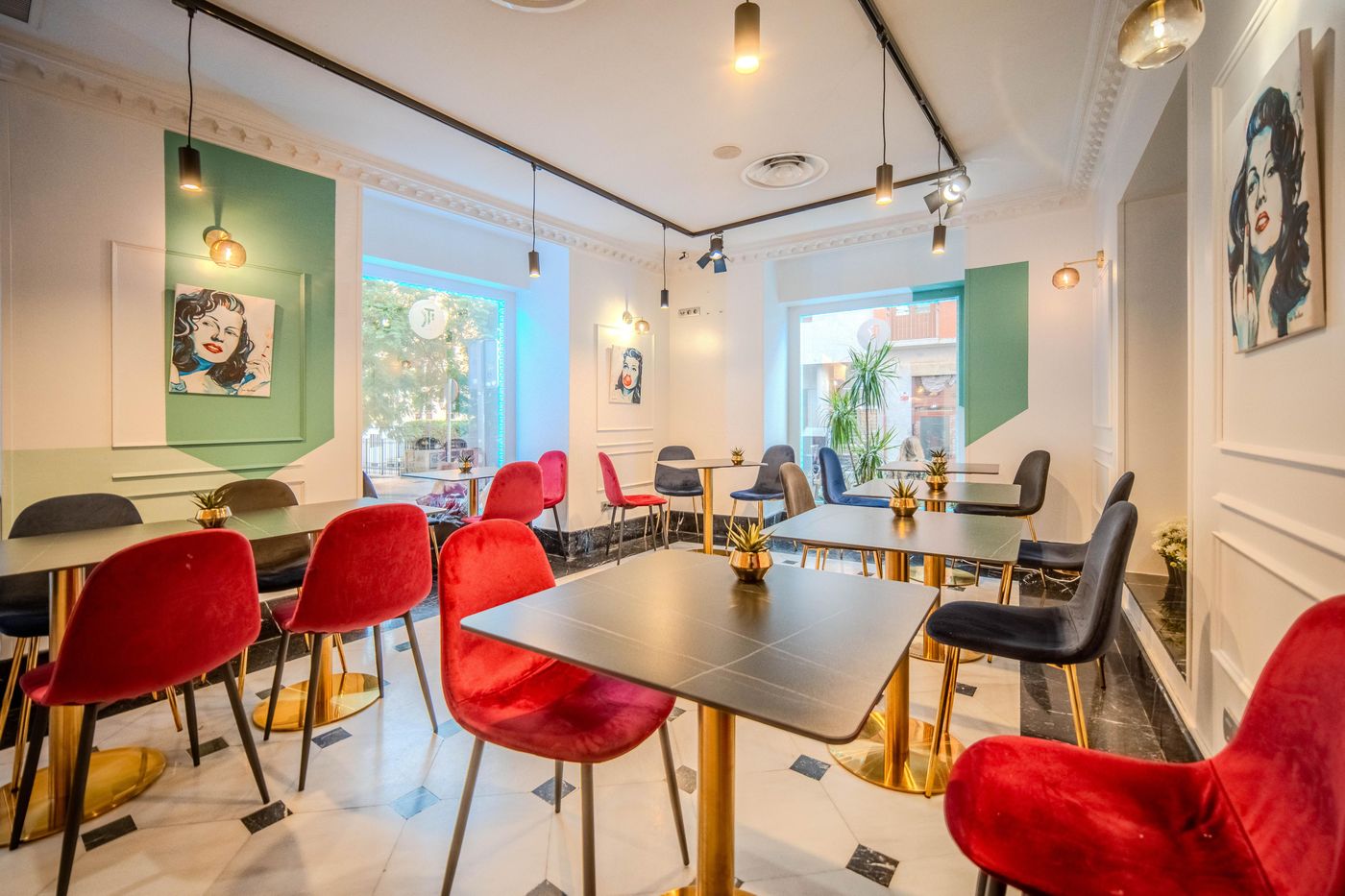 Lusso-Hotel-Infantas-Restaurant-7