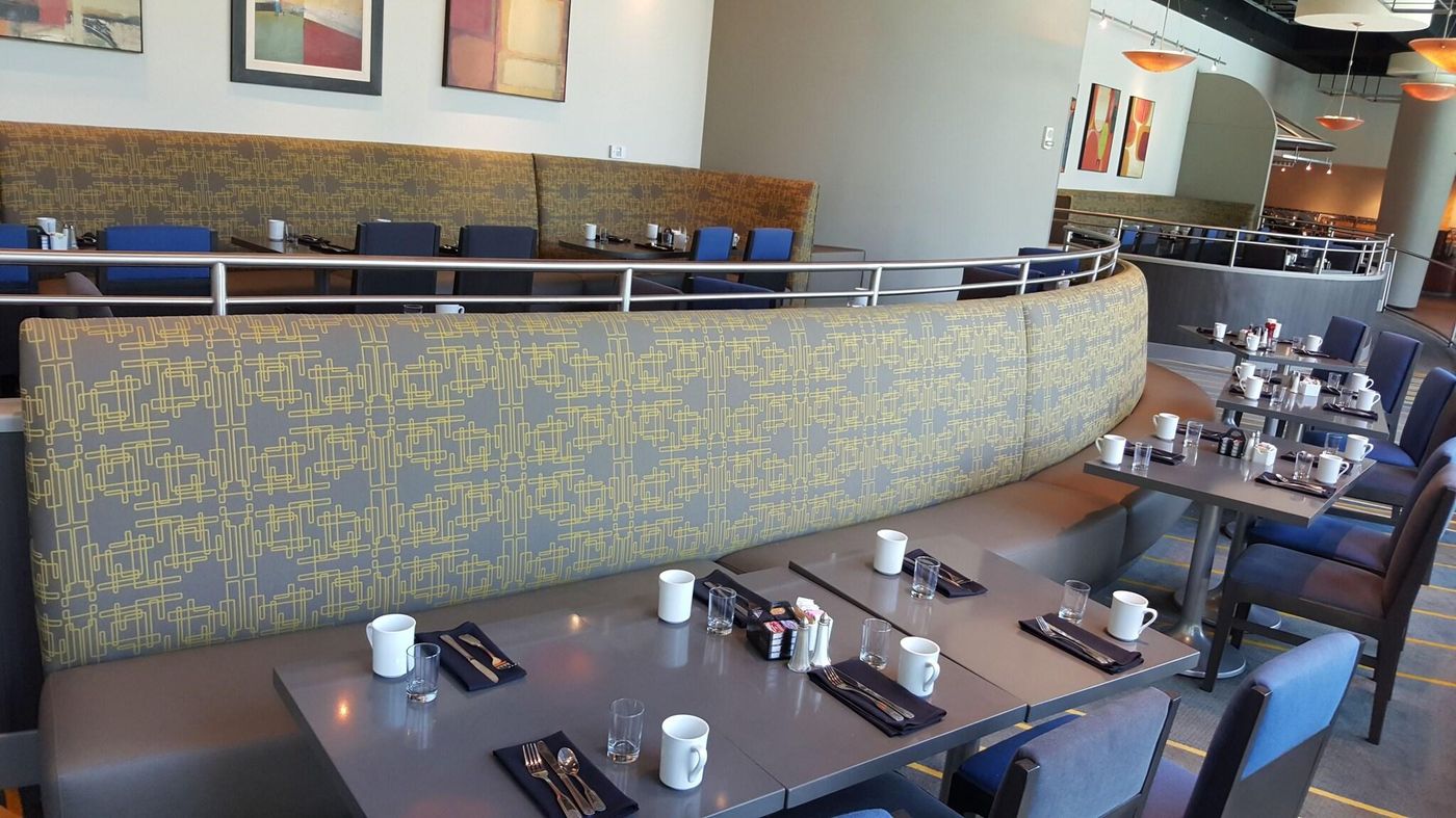 Anaheim-Marriott-Suites-Restaurant-26