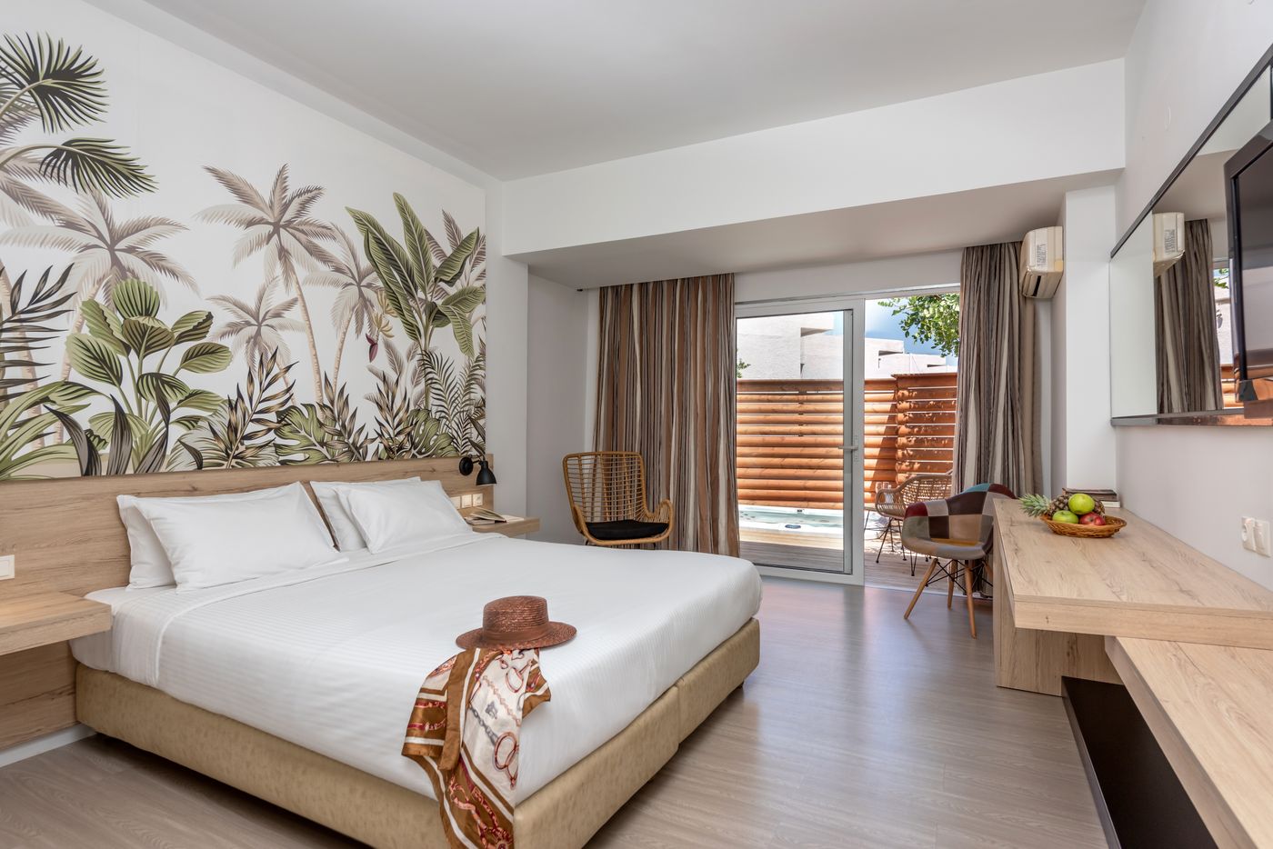 Katrin-Hotel-and-Bungalows-Room-14