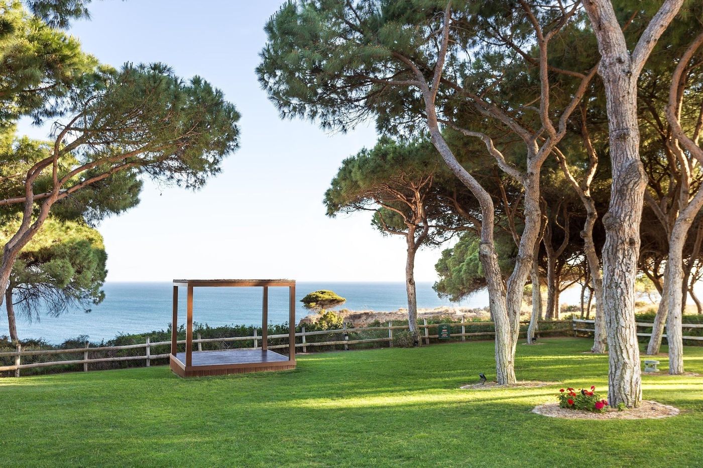 Pine-Cliffs-Ocean-Suites-General-view-86