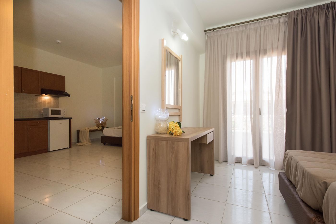 Niriedes - Dionyssos Village