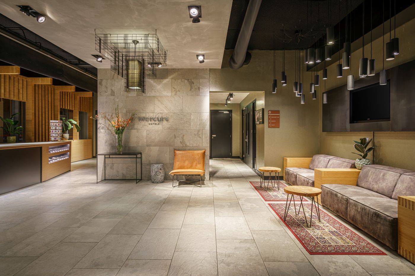 Mercure-Hotel-Amsterdam-Sloterdijk-Station-Lobby-4